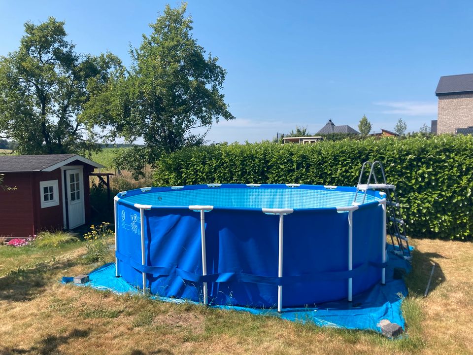 Piscina cadru metalic Intex 28242NP, 457x122cm, 17.000 litri, cu pompa de filtrare, scara, covor si prelata