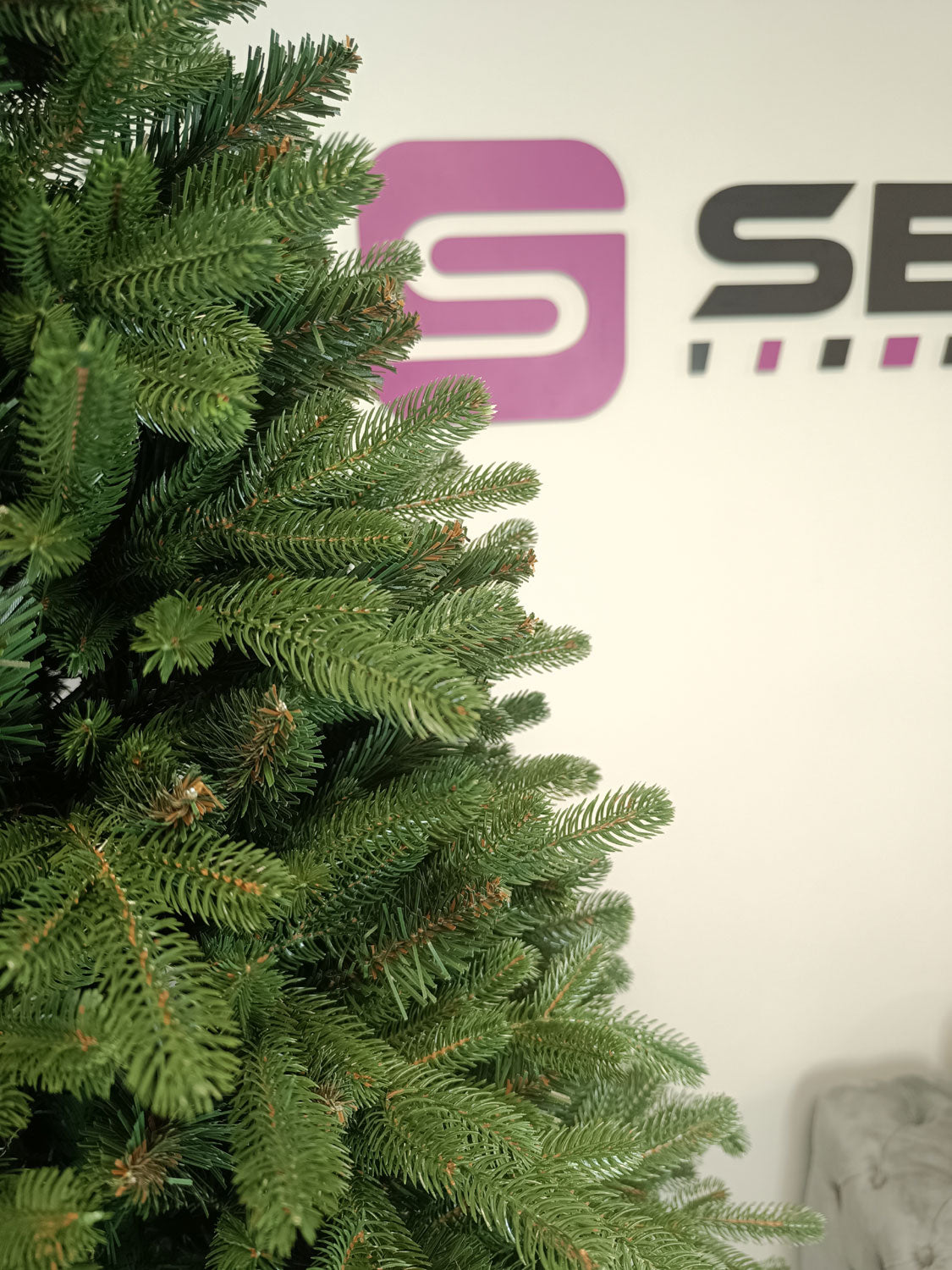 Brad artificial Christmas Deluxe by, Carpati, 2D+3D, 250cm