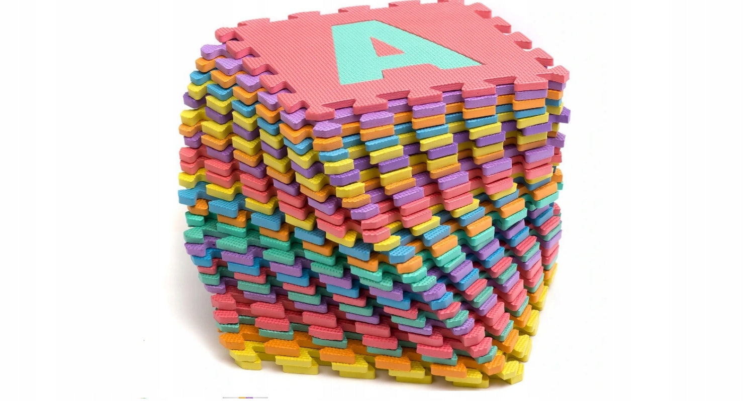 Covor din spuma pentru copii, tip puzzle alfabet, 61 piese, termoizolant, 170x150 cm, multicolor