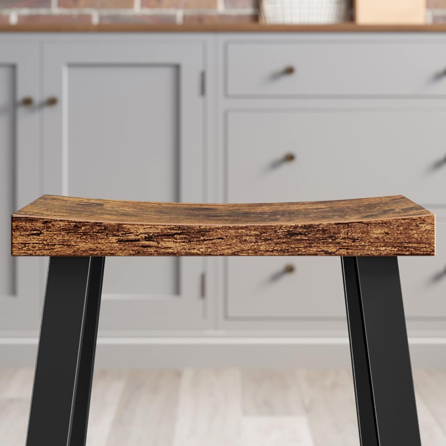 VASAGLE Set 2 scaune bar cu sezut curbat, cadru metalic, 46x33x60 cm, maro rustic