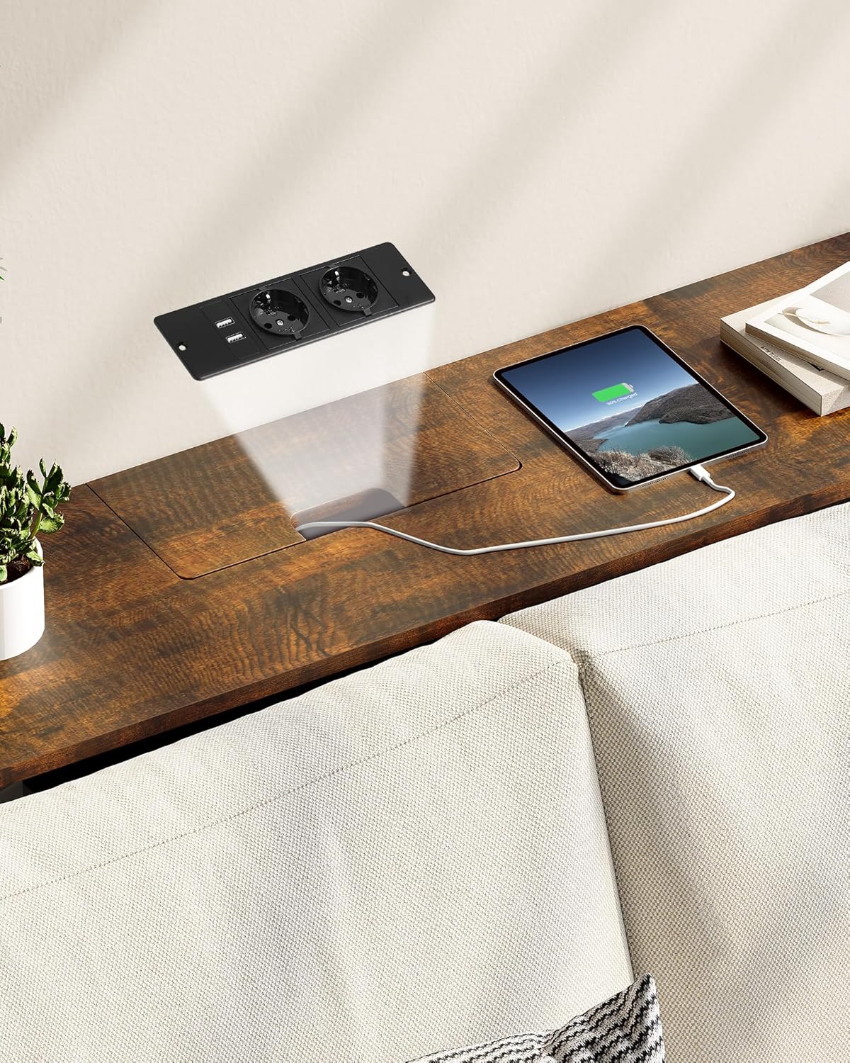 VASAGLE Masa tip consola ingusta, cu 2 prize si 2 porturi USB incorporate, 120x25x81 cm, maro rustic