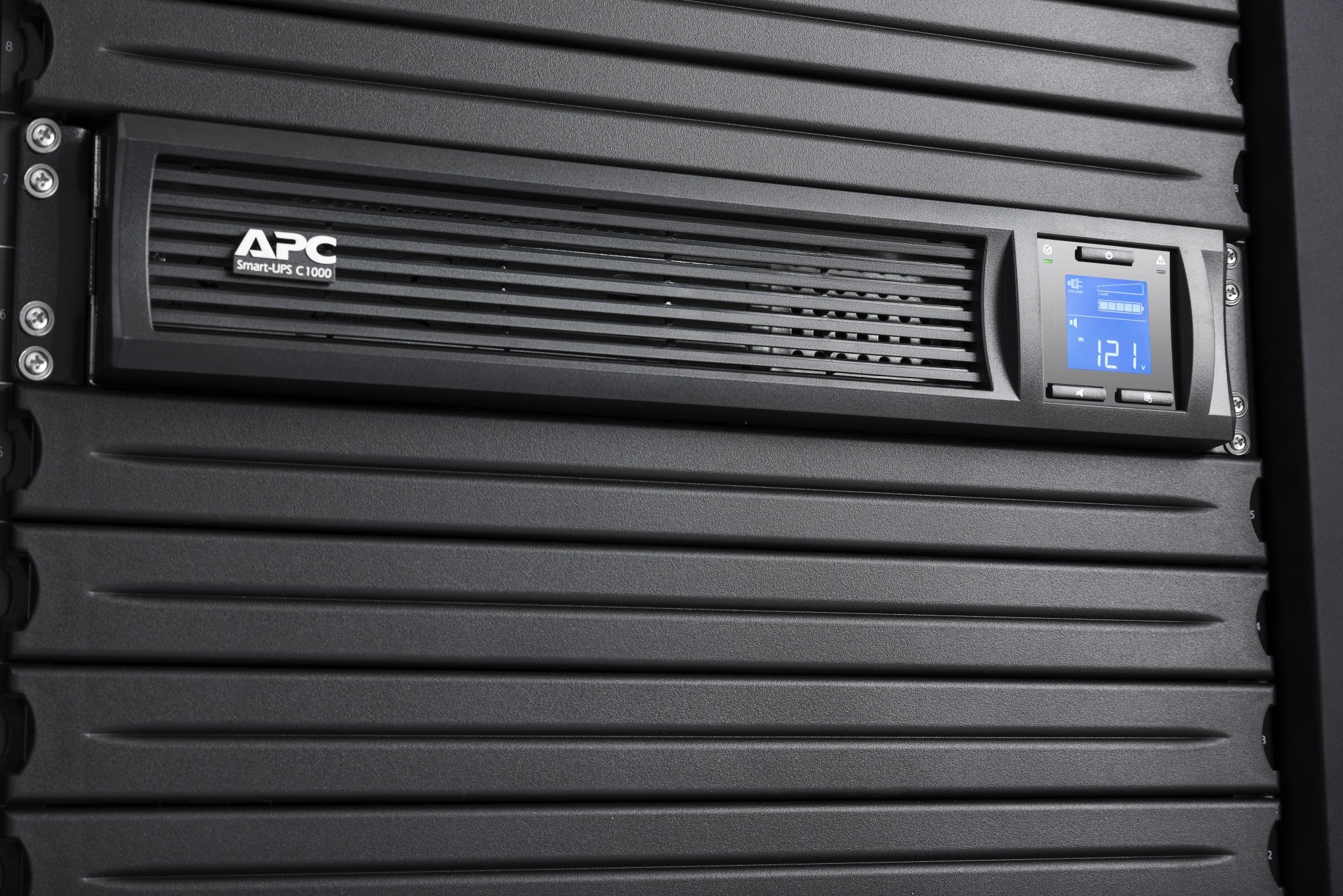 UPS APC,"Smart-UPS C",Line Int. sin pura mgmt,rack,1000VA / 600W,AVR,IECx4,1xAPCRBC124,LCD,21-30 min.,"SMC1000I-2UC",prelungire garantie(WBEXTWAR1YR--02/WBEXTWAR3YR--02)