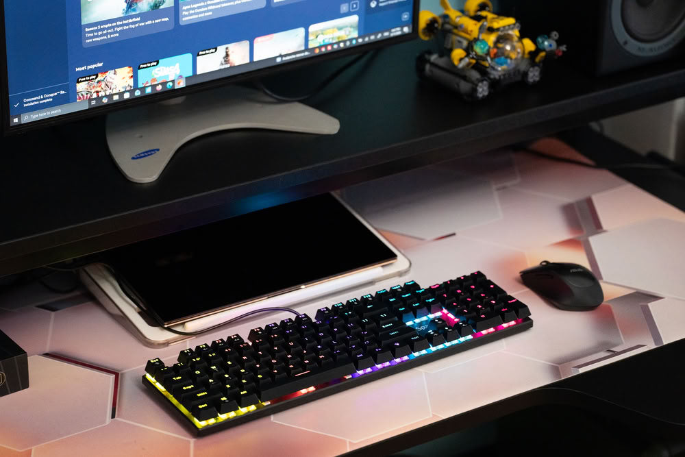 TASTATURA mecanica SPACER USB GLADIATOR, switch-uri mecanice rosii, 104 taste, anti-ghosting 26 taste, iluminare RGB , black, "SPKB-MK-GLADIATOR"