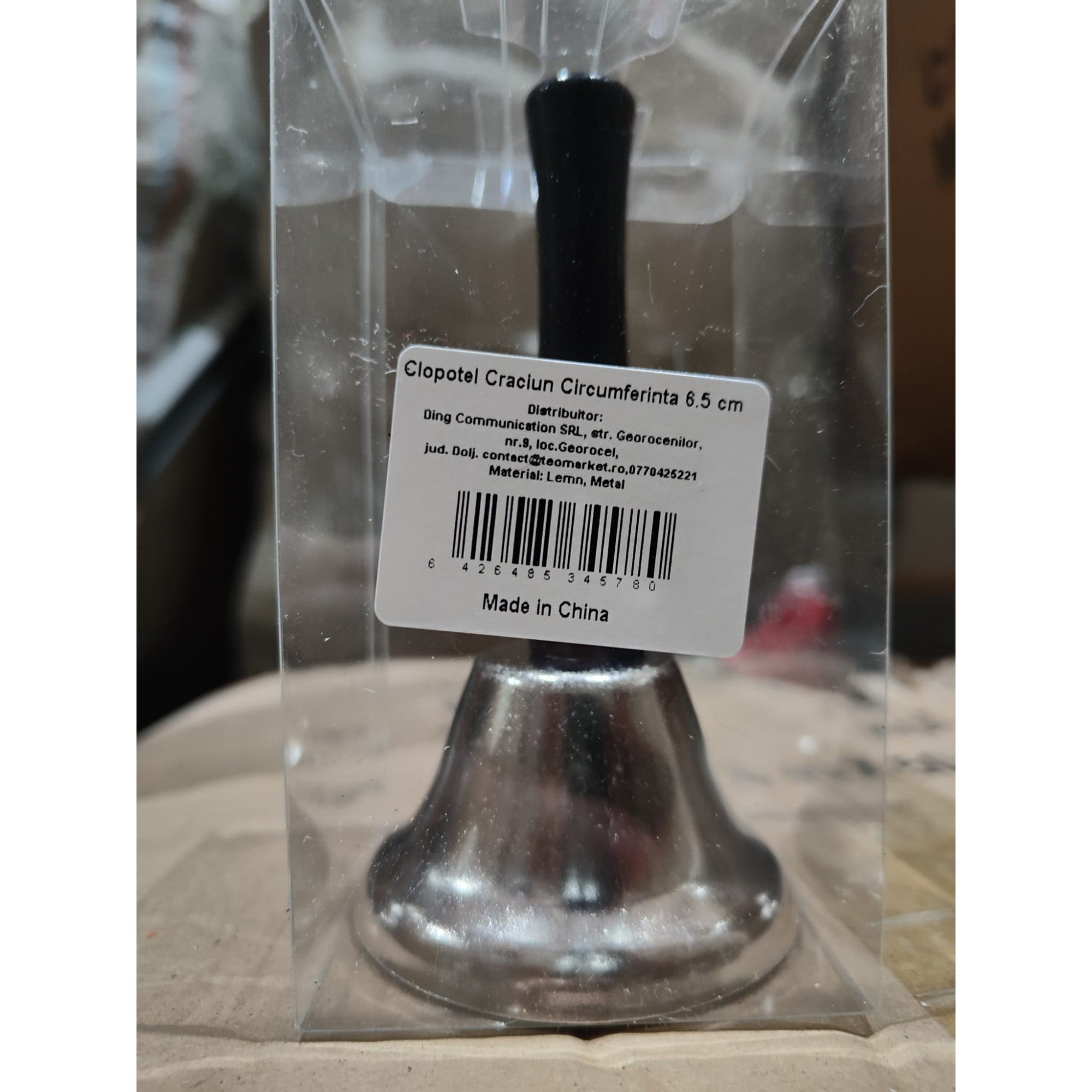 Clopotel de Craciun Metalic, Maner din Lemn, Circumferinta 6.5 cm, Lungime 12 cm, Argintiu