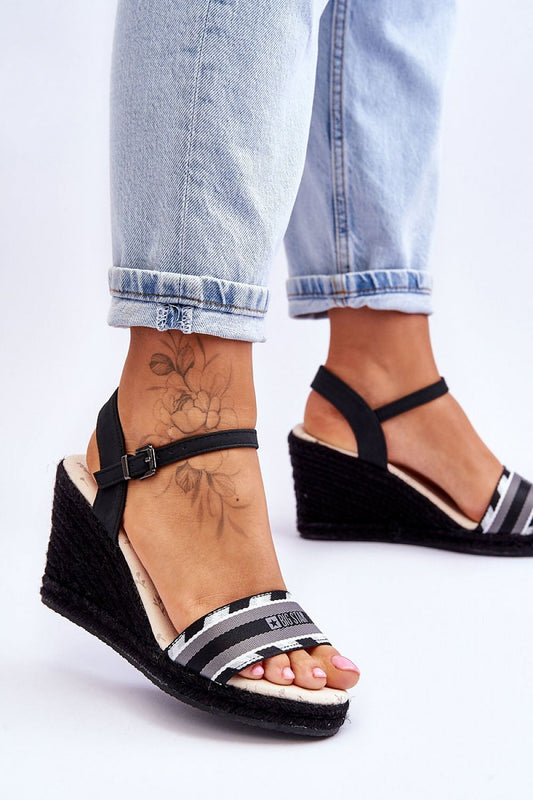 Sandale cu talpă tip pană model 180666 Step in style