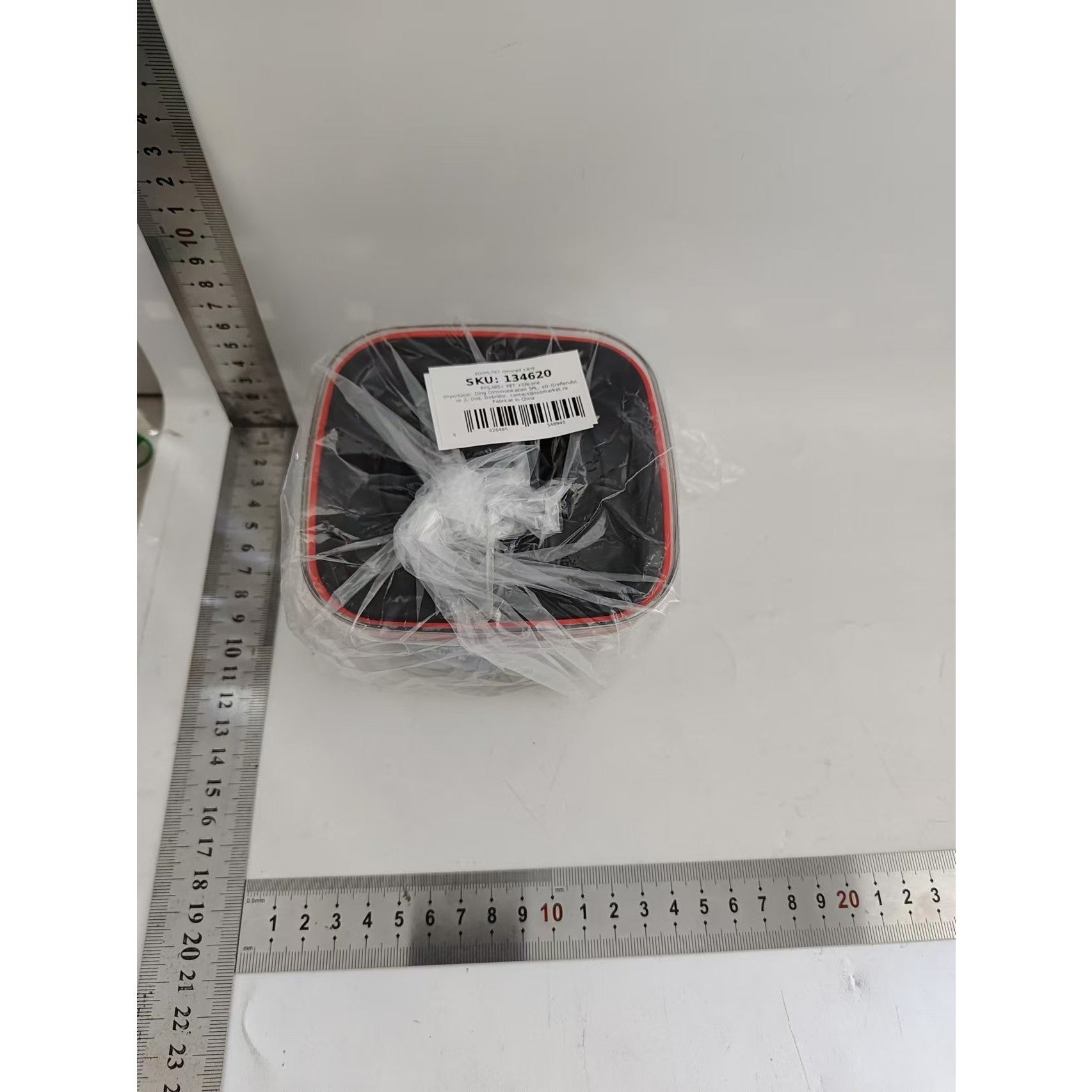 Cutie de Depozitare Alimente, Cutie de tip Container, Recipient pentru Cereale in Bucatarie, S 11.5 x 11.5 x 8 cm, volum 600 ml, Transparenta cu Capac Negru