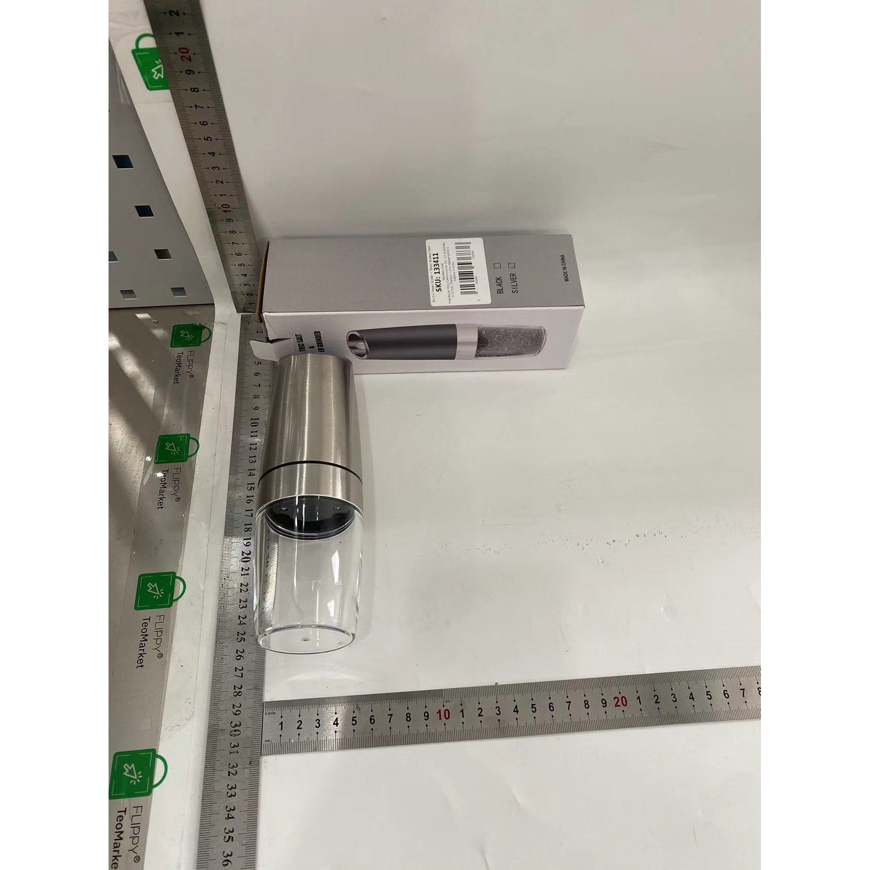 Rasnita Electrica Sare si Piper, cu Camera Depozitare Transparenta, Macinare, Functionare pe Baterii, cu Lumina, ABS, 20x6.5 cm, Argintiu/Transparent
