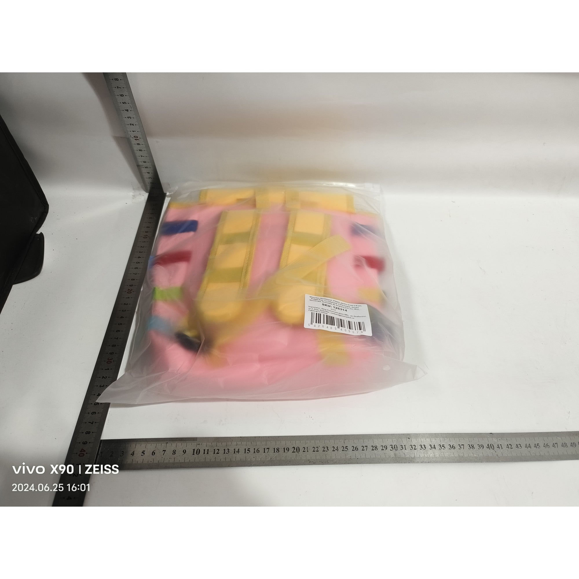 Ghiozdan Montessori, pentru Copii 2-6 ani, Fidget Pop, cu Catarame si Fermoare, Jucarii Senzoriale, Activitate de Invatare prin Joc, Roz, 0.25 kg, 28x10x23 cm