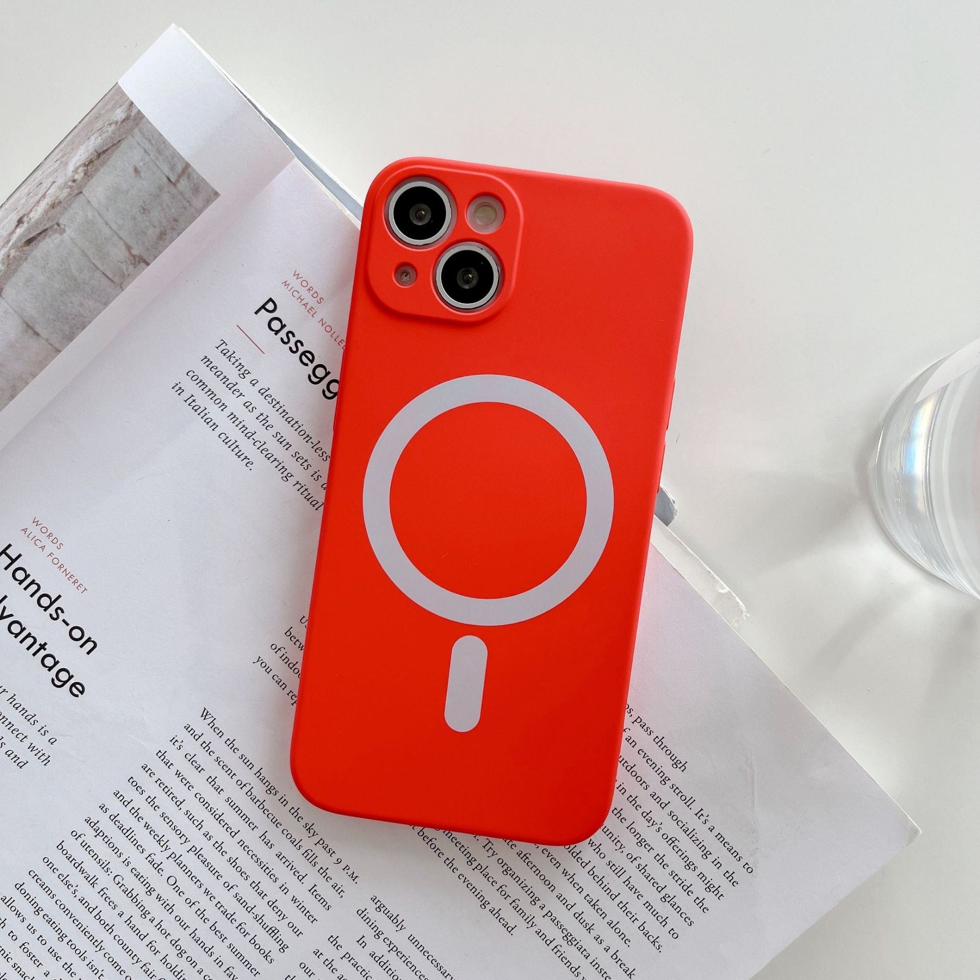 Husa MagSafe pentru Apple iPhone 11, Silicon, Protectie pentru camera, Magnetica, Incarcare Wireless, Rosu