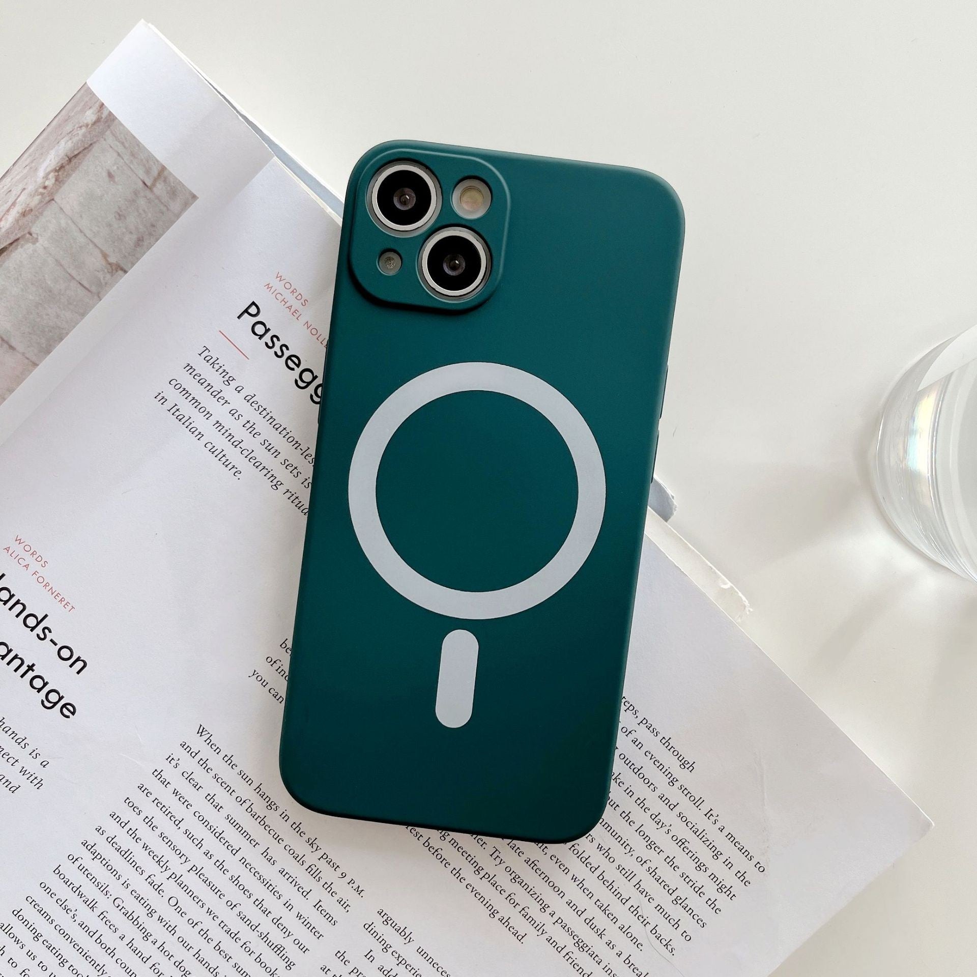 Husa MagSafe pentru Apple iPhone 12, Silicon, Protectie pentru camera, Magnetica, Incarcare Wireless, Verde