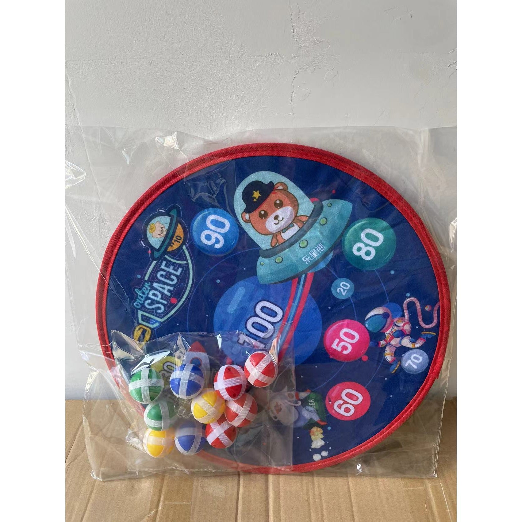 Joc Darts pentru Copii, Placa Pliabila 36.5 cm, 8 Mingii Velcro/Scai Simple, 2 Mingii Luminoase, Model Spatiu, Albastru
