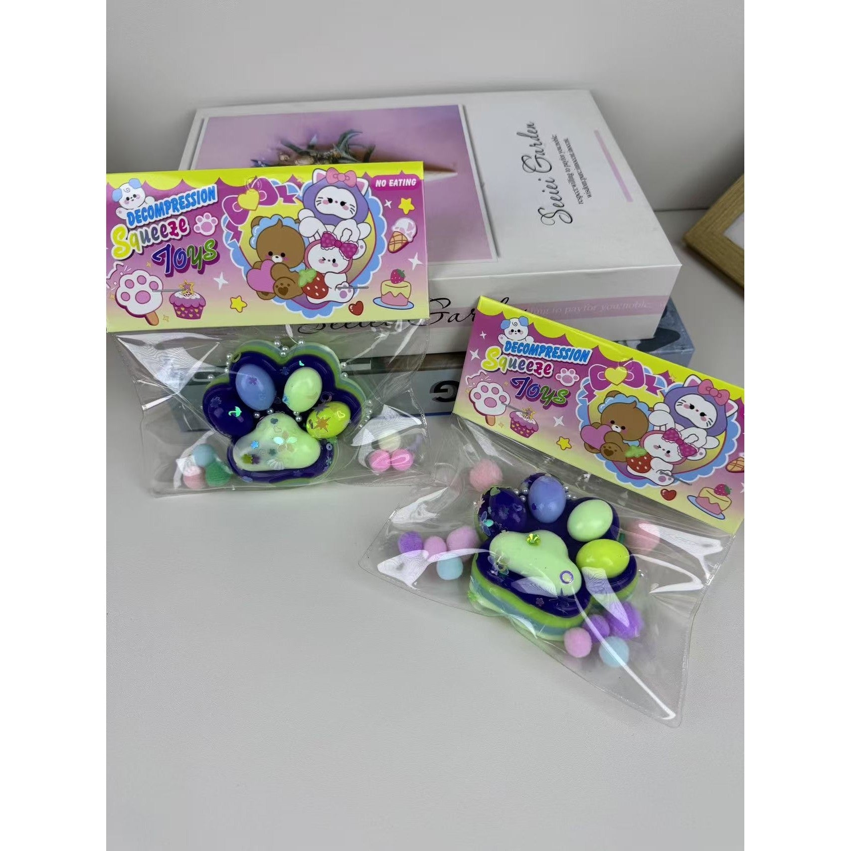 Jucarie Antistres Squishy, cu Revenire Lenta, Squeeze Toys, Model Cat Paw, 12.5x10.5 cm, 220g, +3 Ani, din TPR, Model 6, Multicolor
