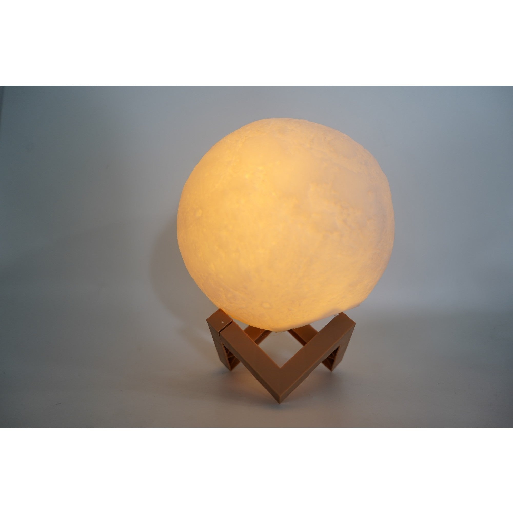 Lampa de veghe luna3D Moon Light, lumina LED alb cald, alimentare baterii, stand din plastic, 18 cm