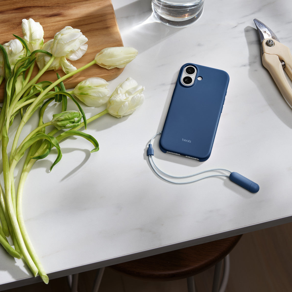 BEATS IPHONE 17 KSD CASE BLU-USA "MGTM4LL/A"
