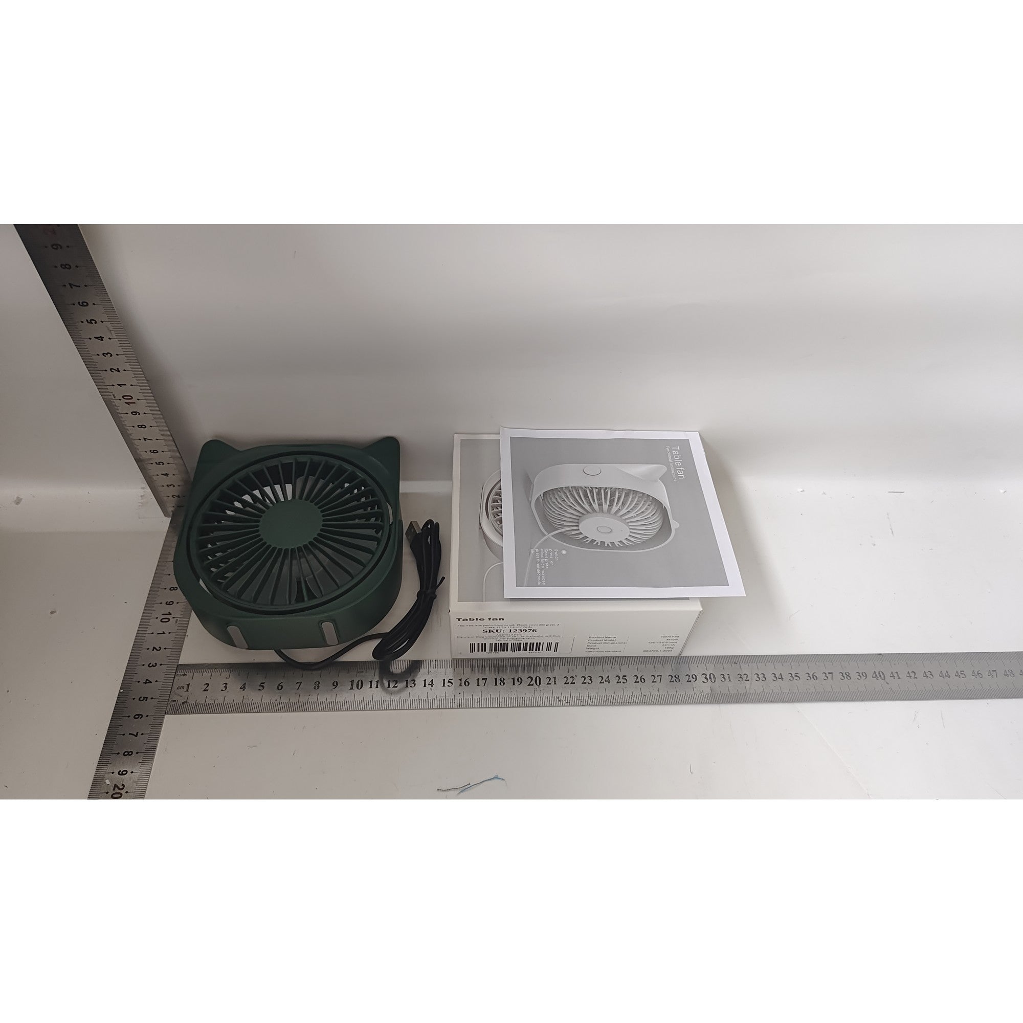 Mini ventilator pentru birou cu usb, rotire 360 grade, 3 viteze, 13.5 x 12,8 cm, Verde