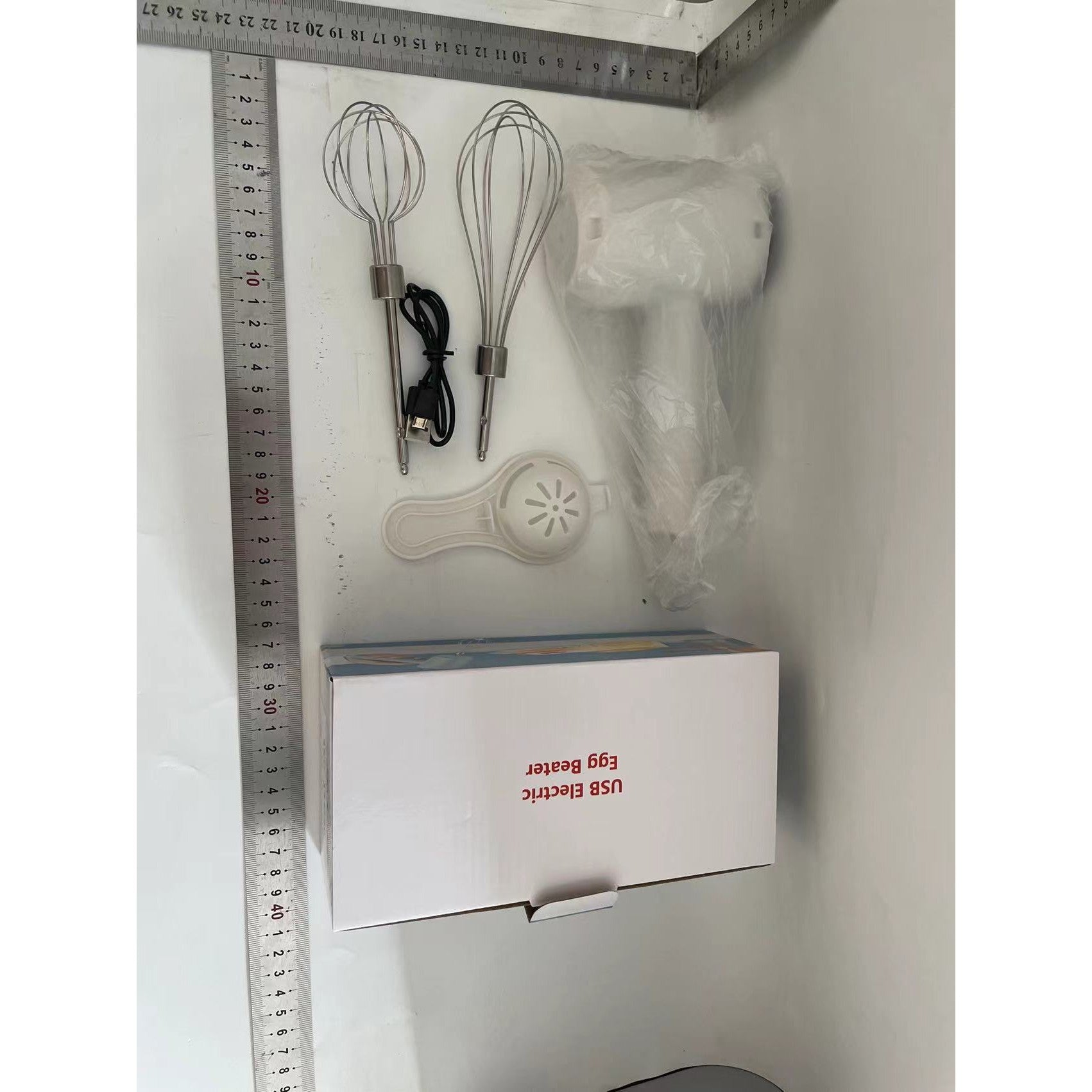 Mixer Electric fara Fir, pentru Uz Casnic, pentru Oua Smantana Frisca, Maner Plastic, Usor de Utilizat si Depozitat, 3 Accesorii, Alb