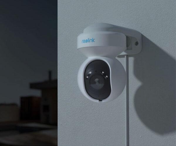 Camera de supraveghere Reolink E1 Outdoor Pro; E SERIES E560 Senzor: 1/2.8" CMOS Rezolutie video: 8 Megapixeli (3840X2160 pixeli) Cadre/secunda: 20 FPS Lentila varifocala: 2.8mm-8mm Diafragma: F1.6 Unghi de vizualizare: orizontal: 94° ~ 50°/ vertical: 5