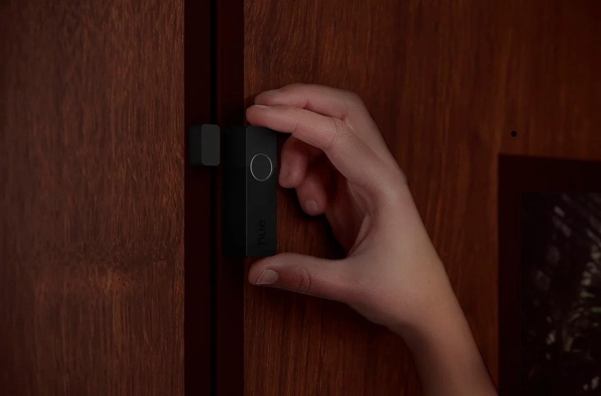 Philips Hue Contact Sensor EU Black 1PK (Senzor de contact Philips Hue Secure)