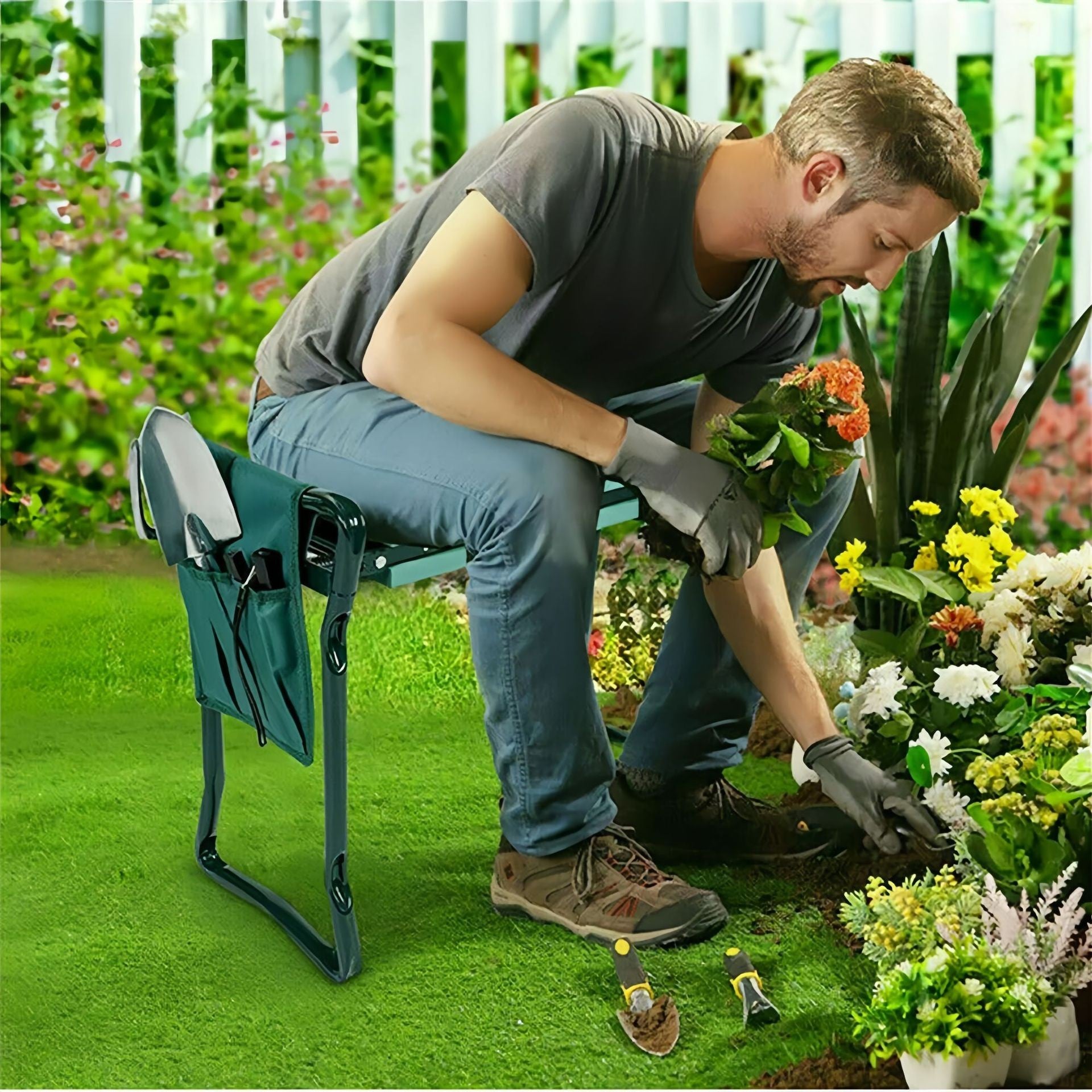 Scaun Multifunctional pentru Gradinarit, Inaltime Reglabila, Geanta Laterala pentru unelte, 60 x 49 x 27 cm, Pliabil, Verde