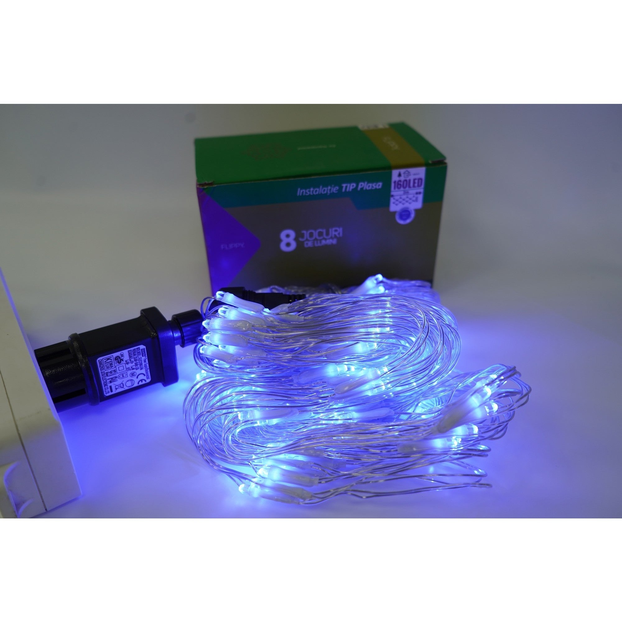 Sectiune Instalatie de Craciun, Tip Plasa, 160 LED-uri, 2 m x 2 m, 8 jocuri de lumini, Interconectabila, Fir transparent, Albastru
