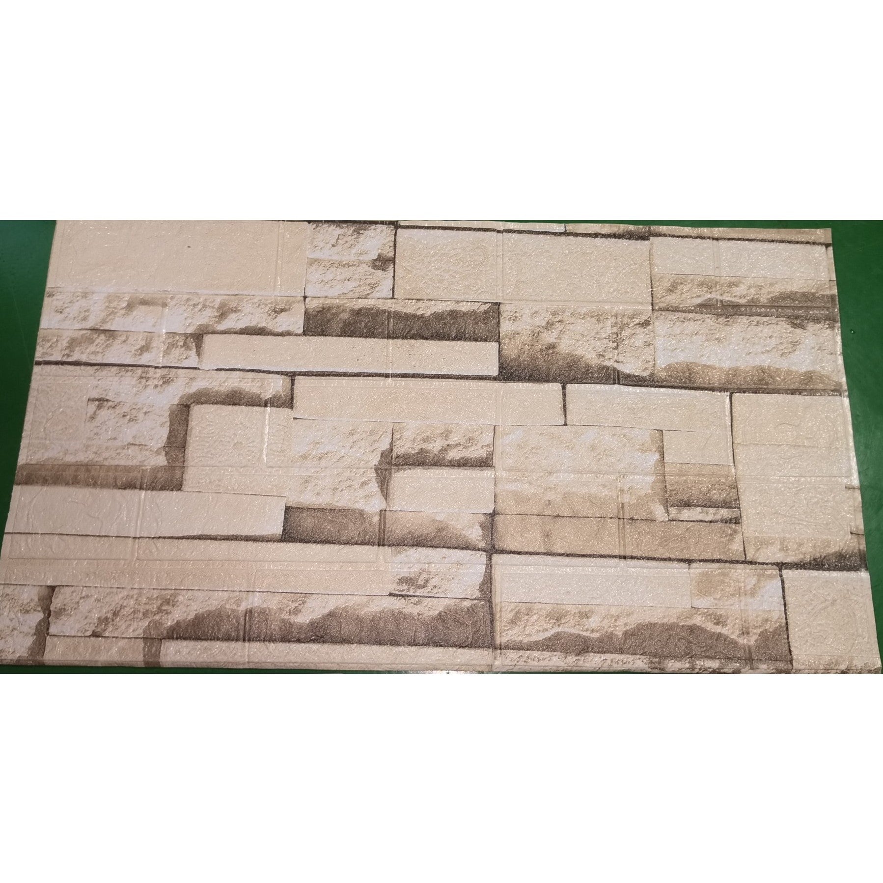 Set 10 Placi de Tapet, Autoadezive, 70 x 77 cm, 2.5 mm Grosime, Suprafata Acoperita 5.3 mp, din PVC, Model Piatra, Bej