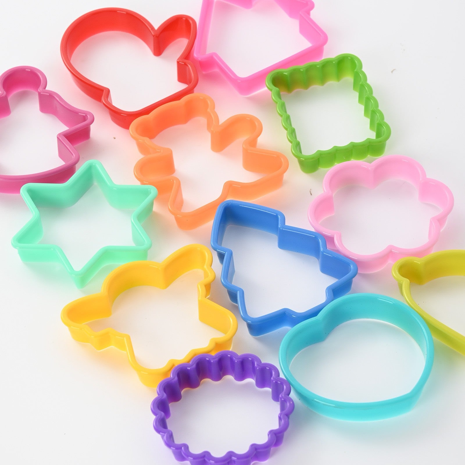 Set 12 forme pentru prajituri material polipropilena, diverse forme, pentru orice ocazie, adancime 1.6 cm, 23.3 x 33.5 x 1.8 cm, multicolor