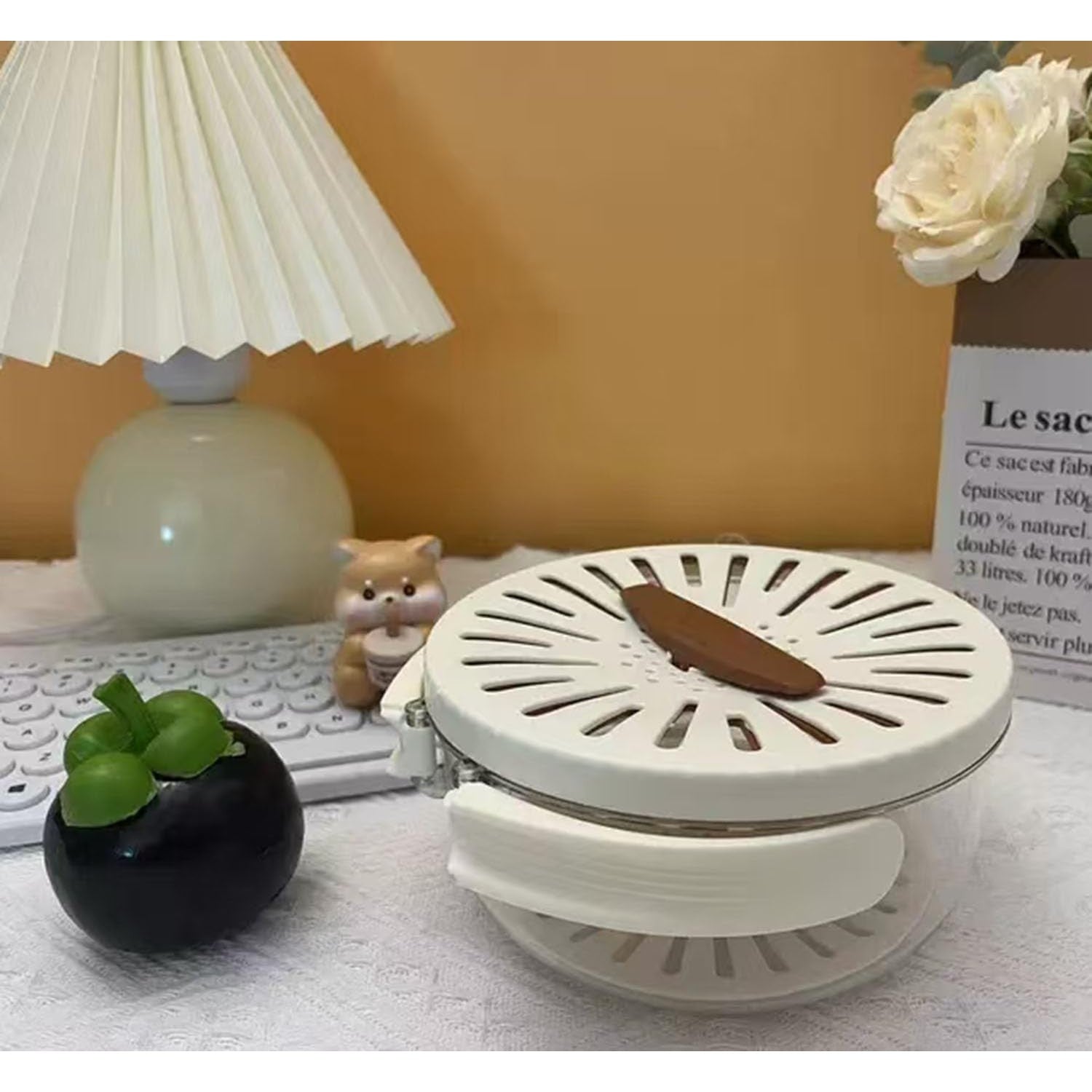 Strecuratoare 2 in 1 pentru Fructe si Legume, Cos de Scurgere si Cutie de Depozitare, 15.5 x 8.3 cm, din PP, cu Maner si Capac, Maro
