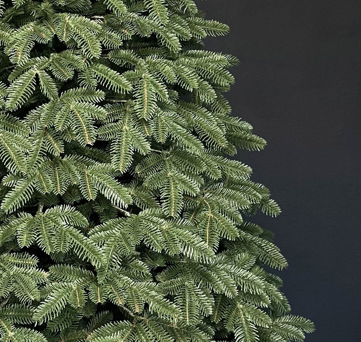 Brad artificial Christmas Deluxe by Sersimo, Canada verde, 3D, 180cm