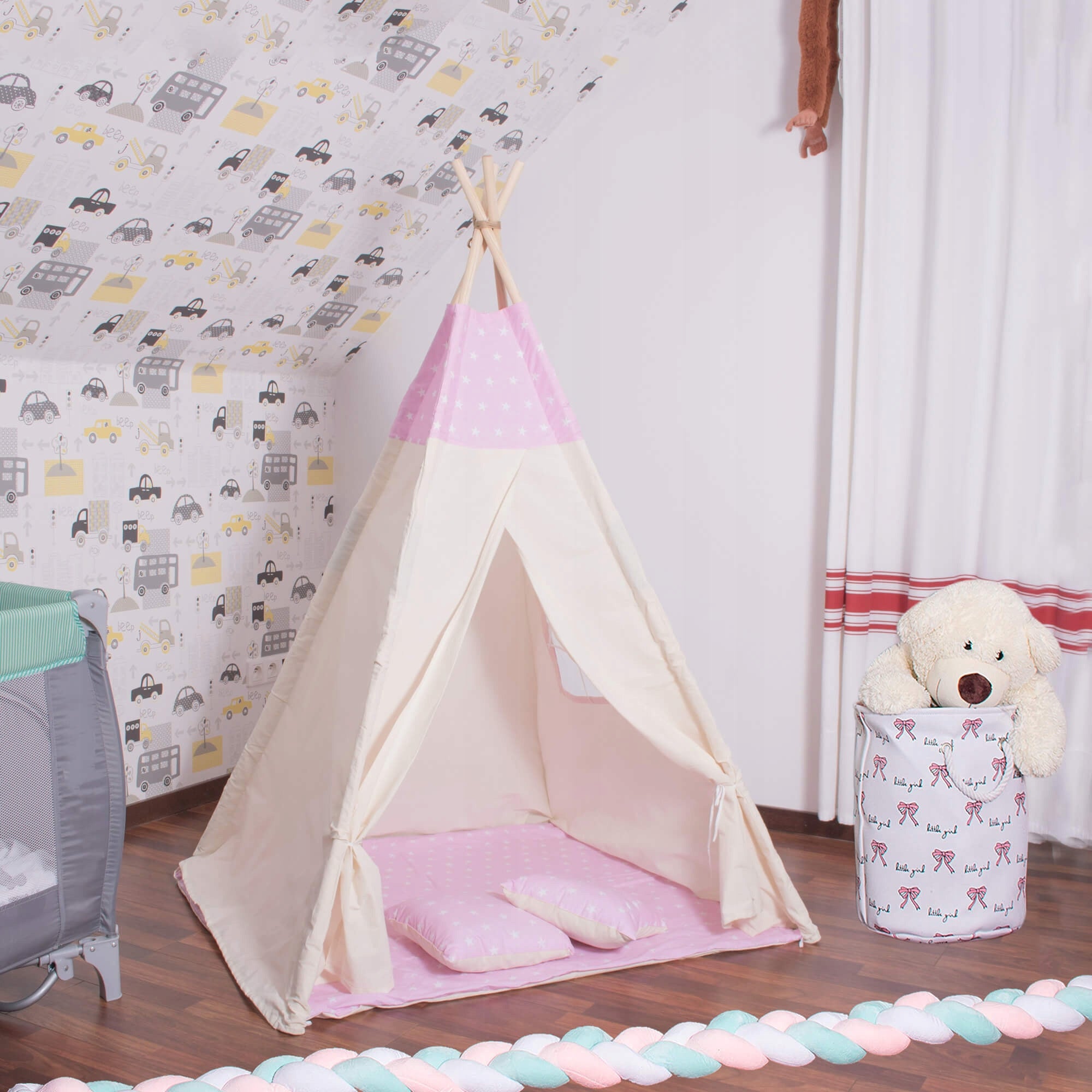 Cort copii Sersimo stil indian Teepee Tent cu fereastra, covoras gros si 2 perne, alb roz cu stelute