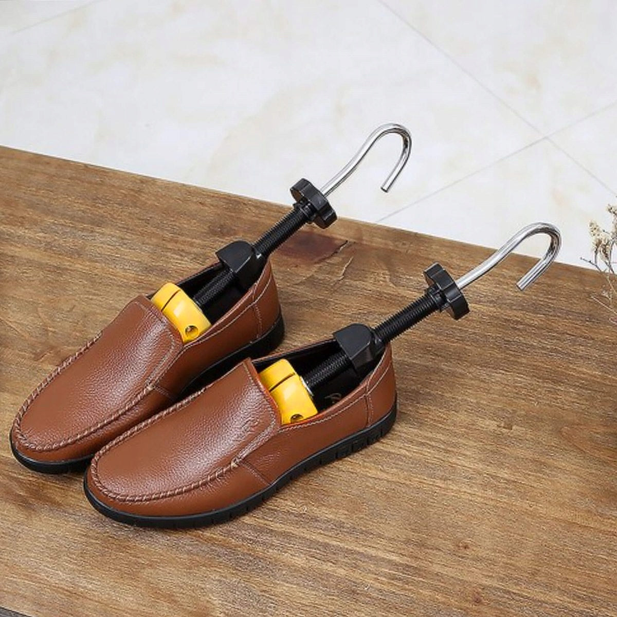 Set 2 sanuri pentru largit si alungit pantofi, din plastic, marime 38-42, galben