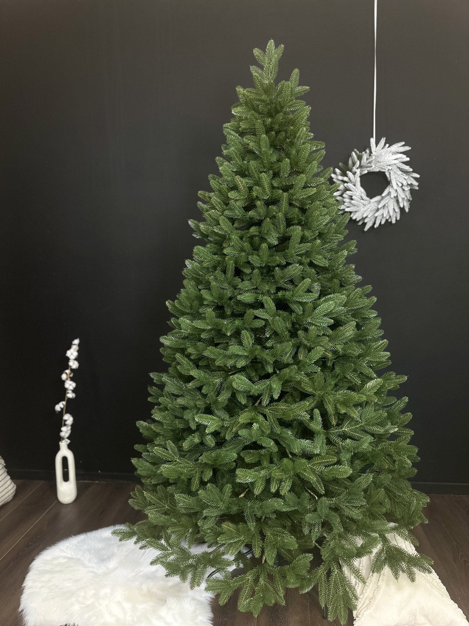 Brad artificial Christmas Deluxe by Sersimo, Belgia, 2D+3D, 210cm
