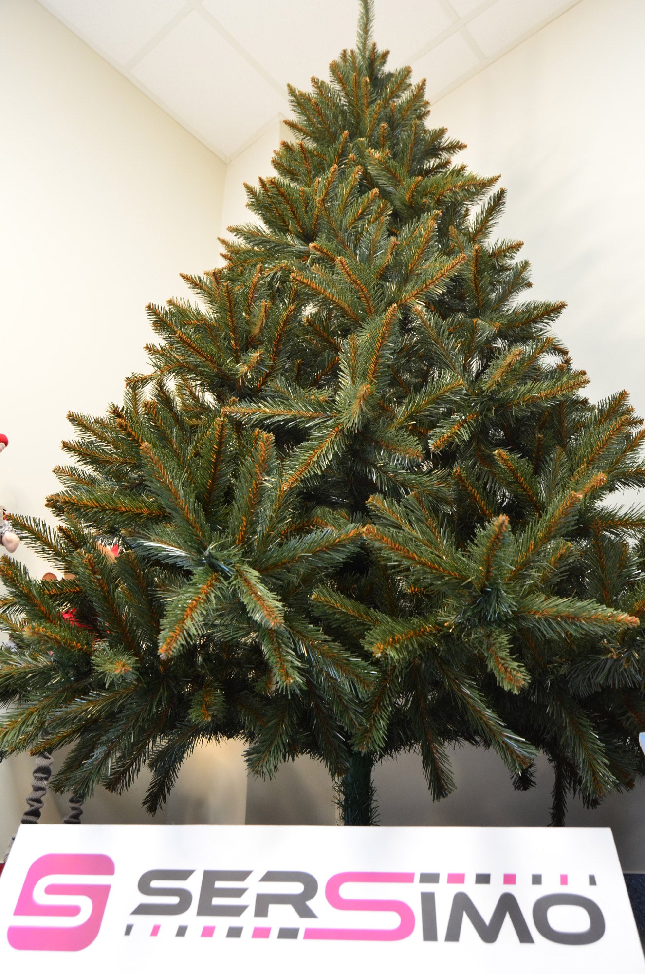 Brad artificial Christmas Deluxe by Sersimo, Royal, 220cm