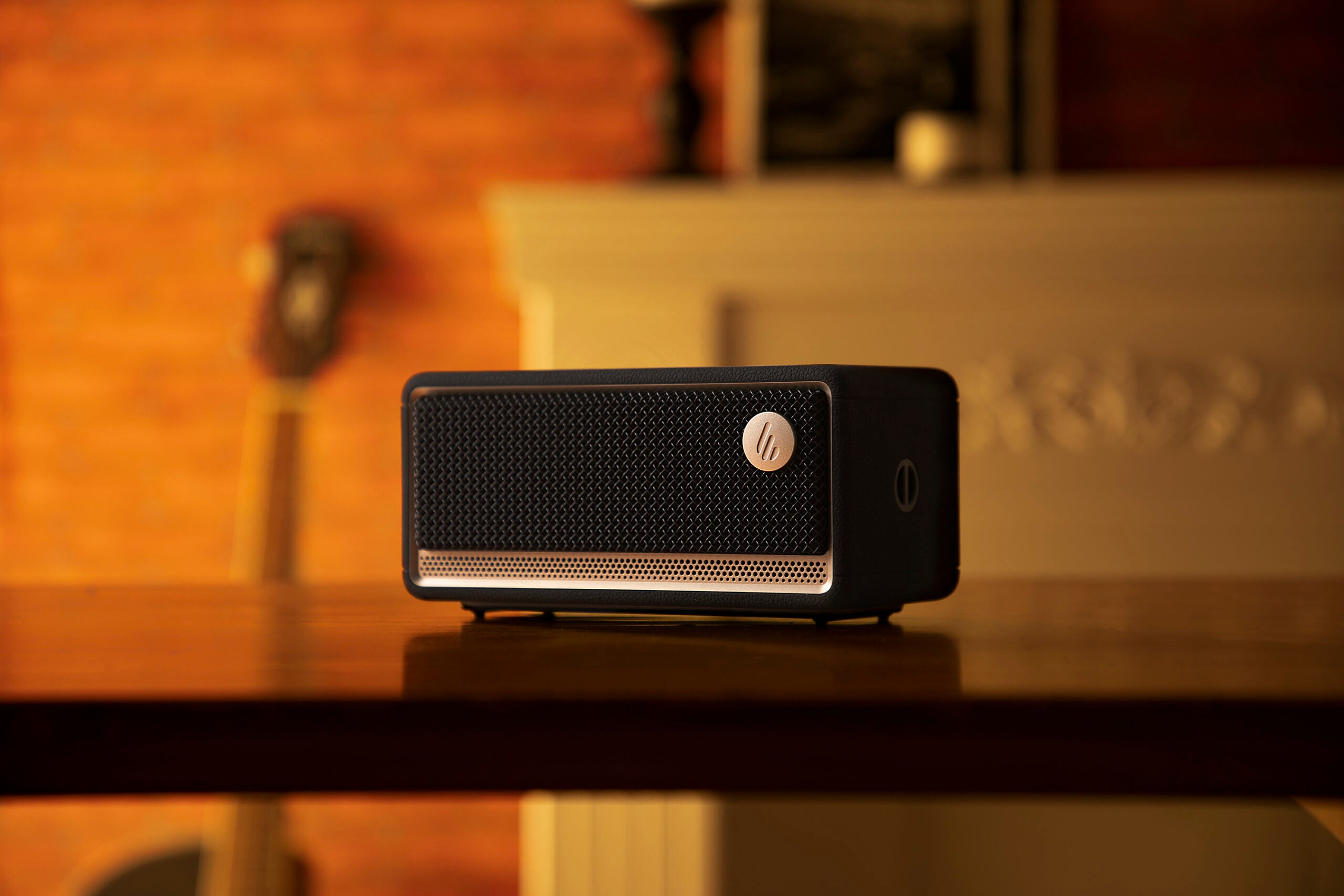BOXE EDIFIER portabila bluetooth, RMS: 34W (8W + 8W + 18W), built-in Li-ion up to 9 hours, IP66, USB-C, black, "ES60-BK"