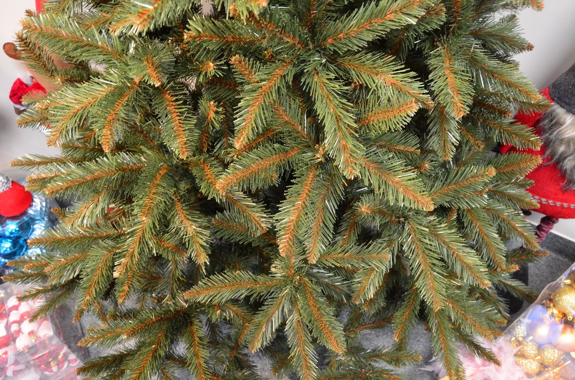 Brad artificial Christmas Deluxe by Sersimo, Royal, 220cm