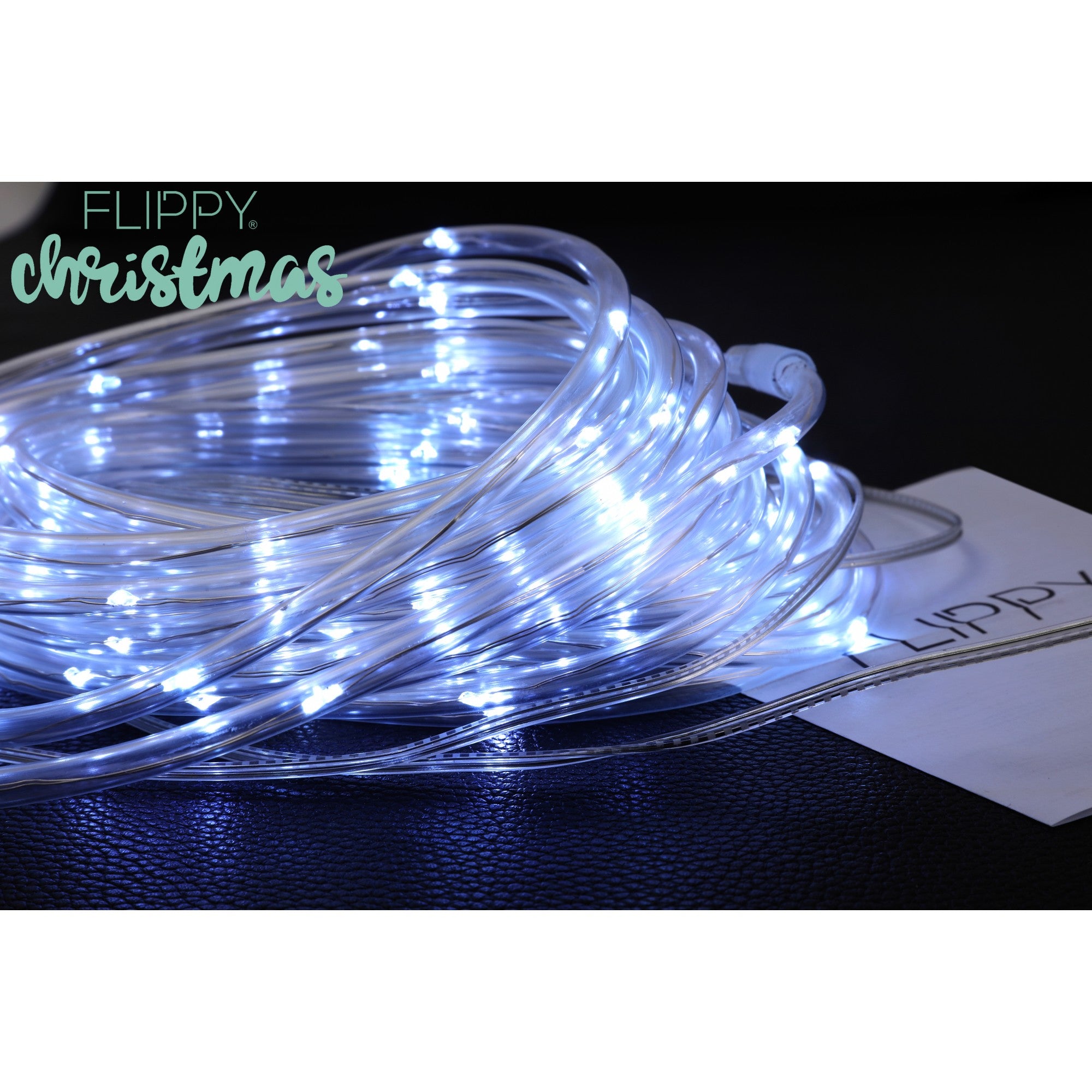 Instalatie luminoasa de Craciun tip furtun luminos, 100 LED-uri, 12 metri lungime, 8 programe, 2 metri prelungitor, sarma din cupru, incarcare solara, alb rece