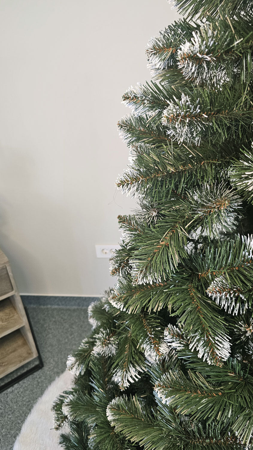 Brad artificial Christmas Deluxe by Sersimo, Lidia Nins, 2D,180cm
