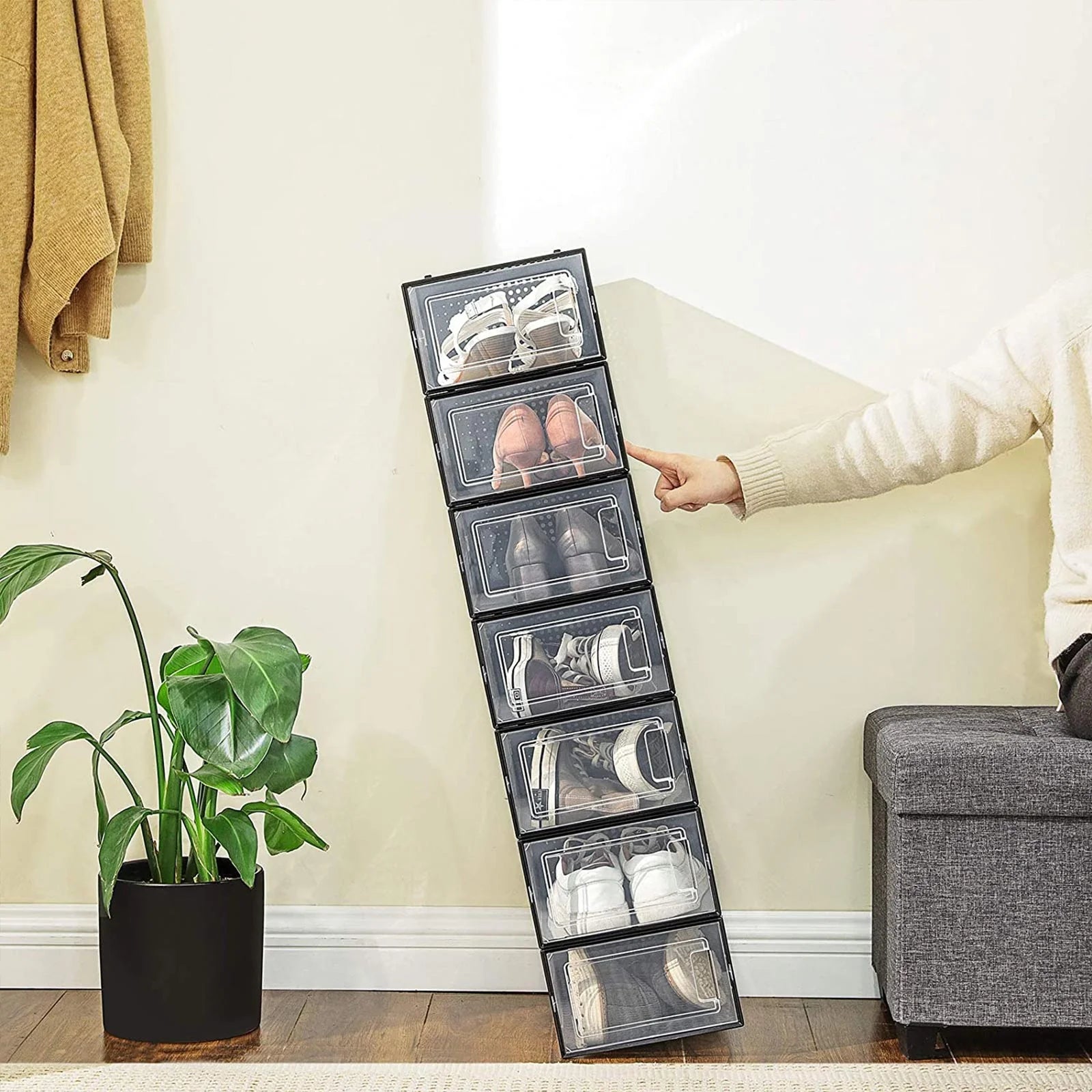 Cutii de pantofi, set de 18 organizatoare stivuibile, structura rezistenta ABS, 34x23x14cm, transparent si negru