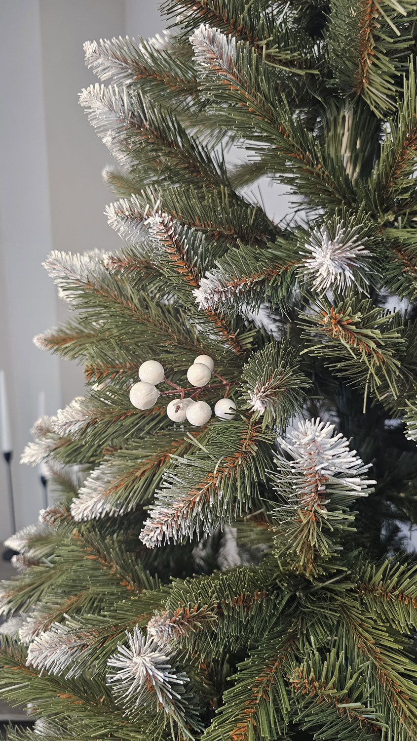 Brad artificial Christmas Deluxe by Sersimo, WhiteBerry, 2D, 220cm