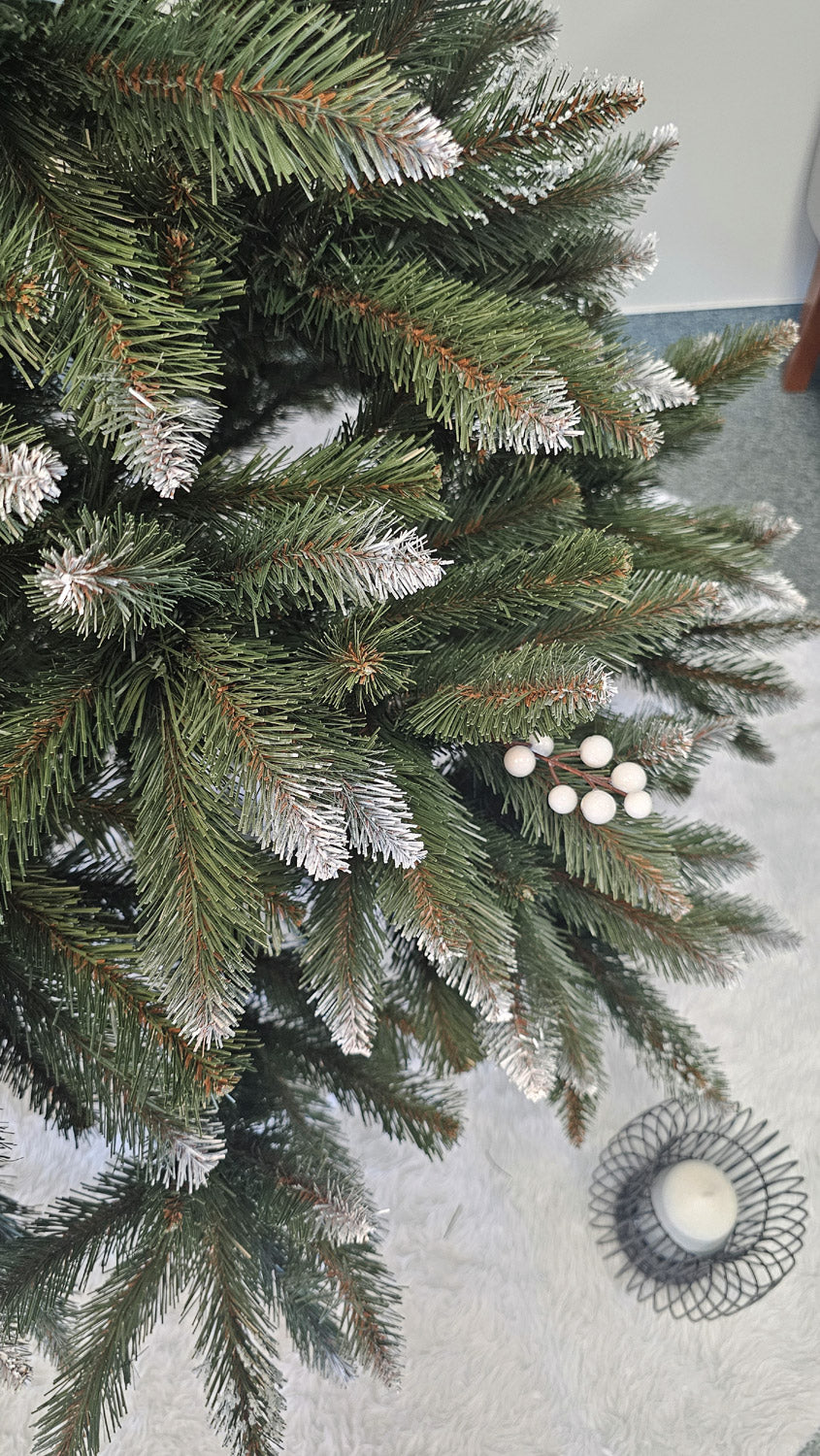 Brad artificial Christmas Deluxe by Sersimo, WhiteBerry, 2D, 180cm