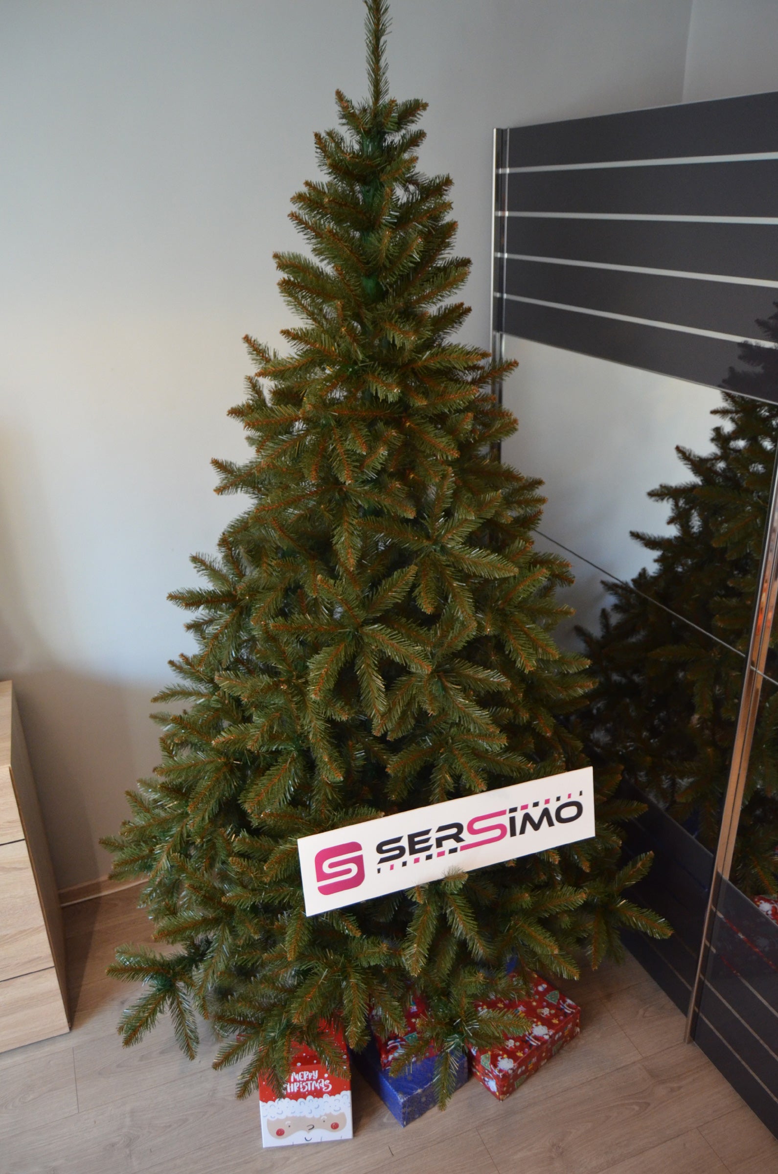 Brad artificial Christmas Deluxe by Sersimo, Royal, 240cm
