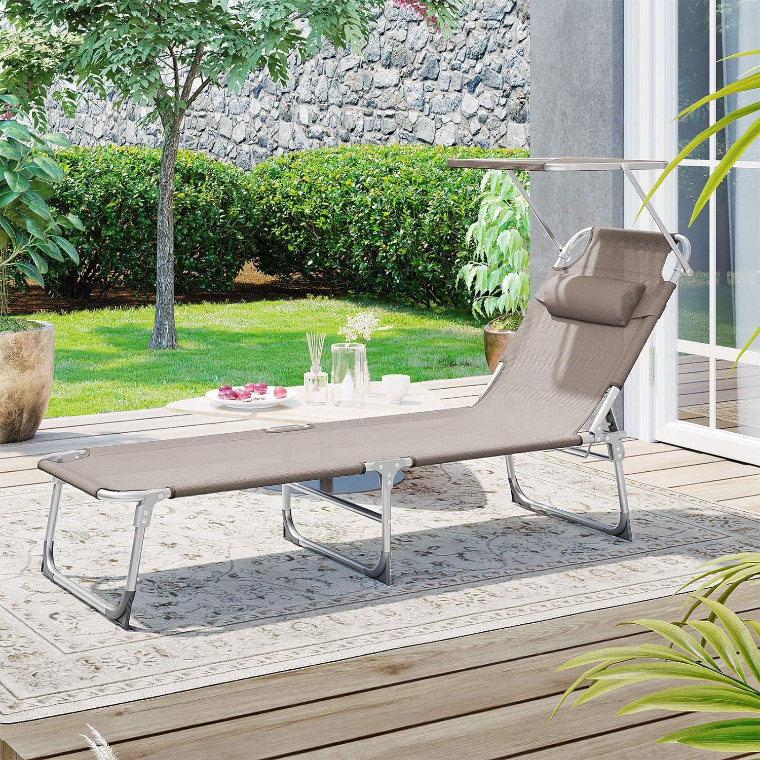 SONGMICS Sezlong pliabil, cu parasolar si tetiera, spatar reglabil in 4 pozitii, maxim 150kg, 193x53x29cm, crem