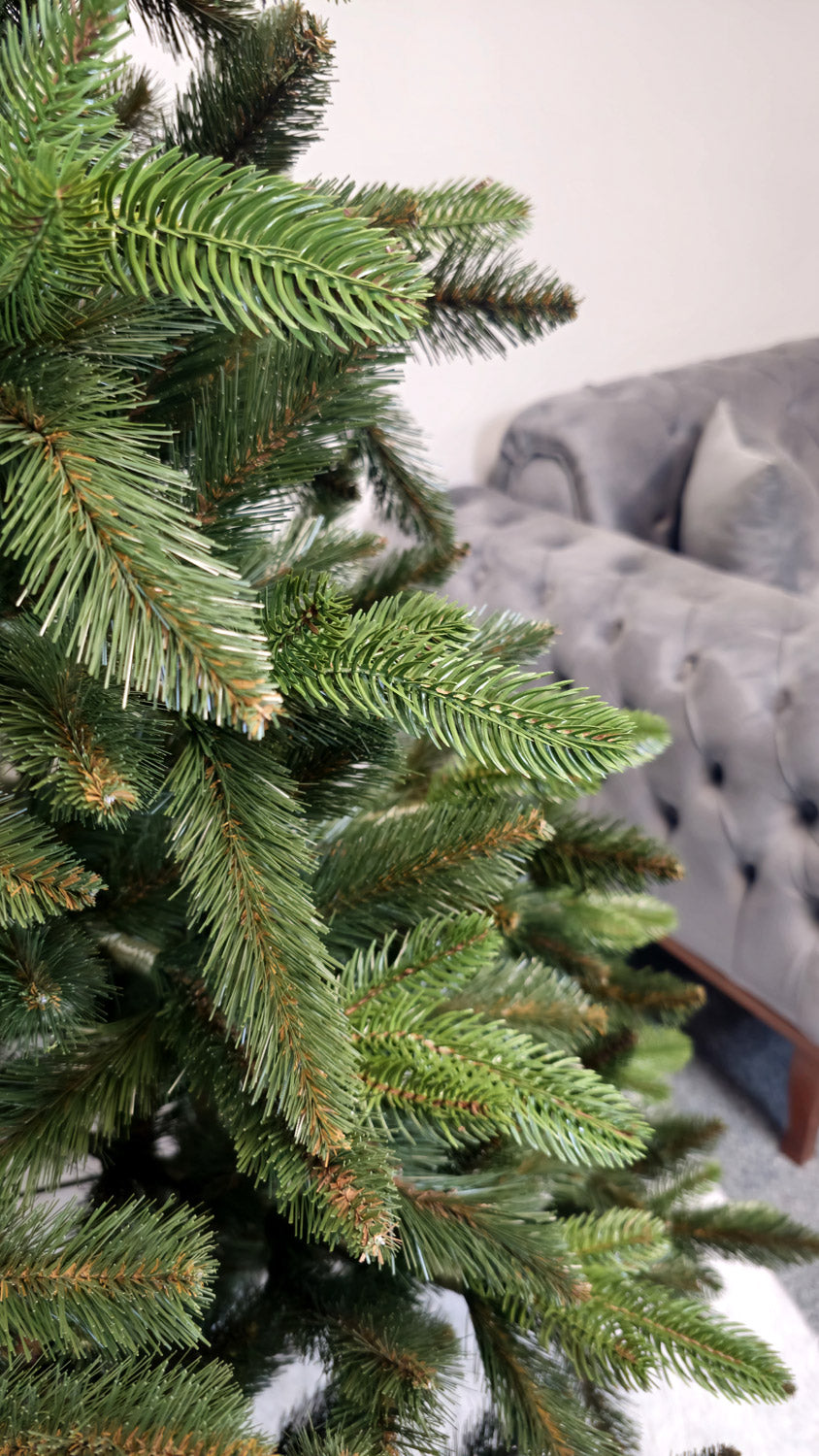 Brad artificial Christmas Deluxe by Sersimo, Victoria Special, 2D+3D, 220cm