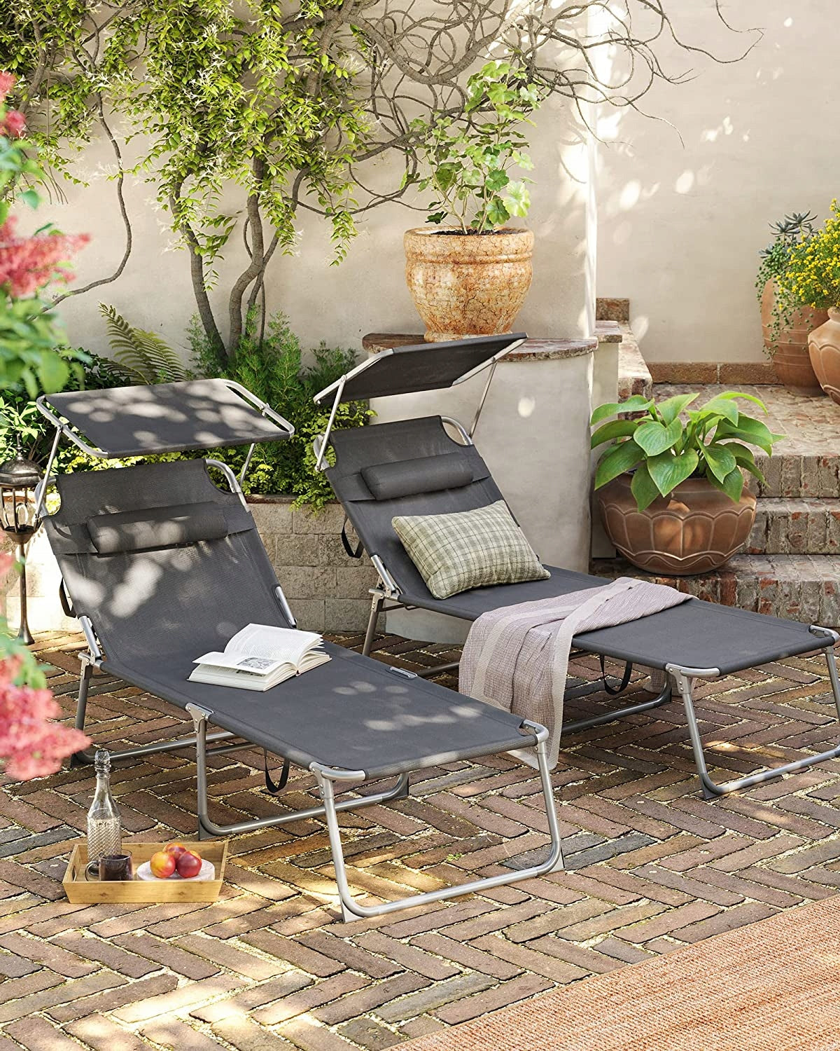 SONGMICS Sezlong pliabil, cu parasolar si tetiera, spatar reglabil in 4 pozitii, maxim 150kg, 200x71x38cm, gri