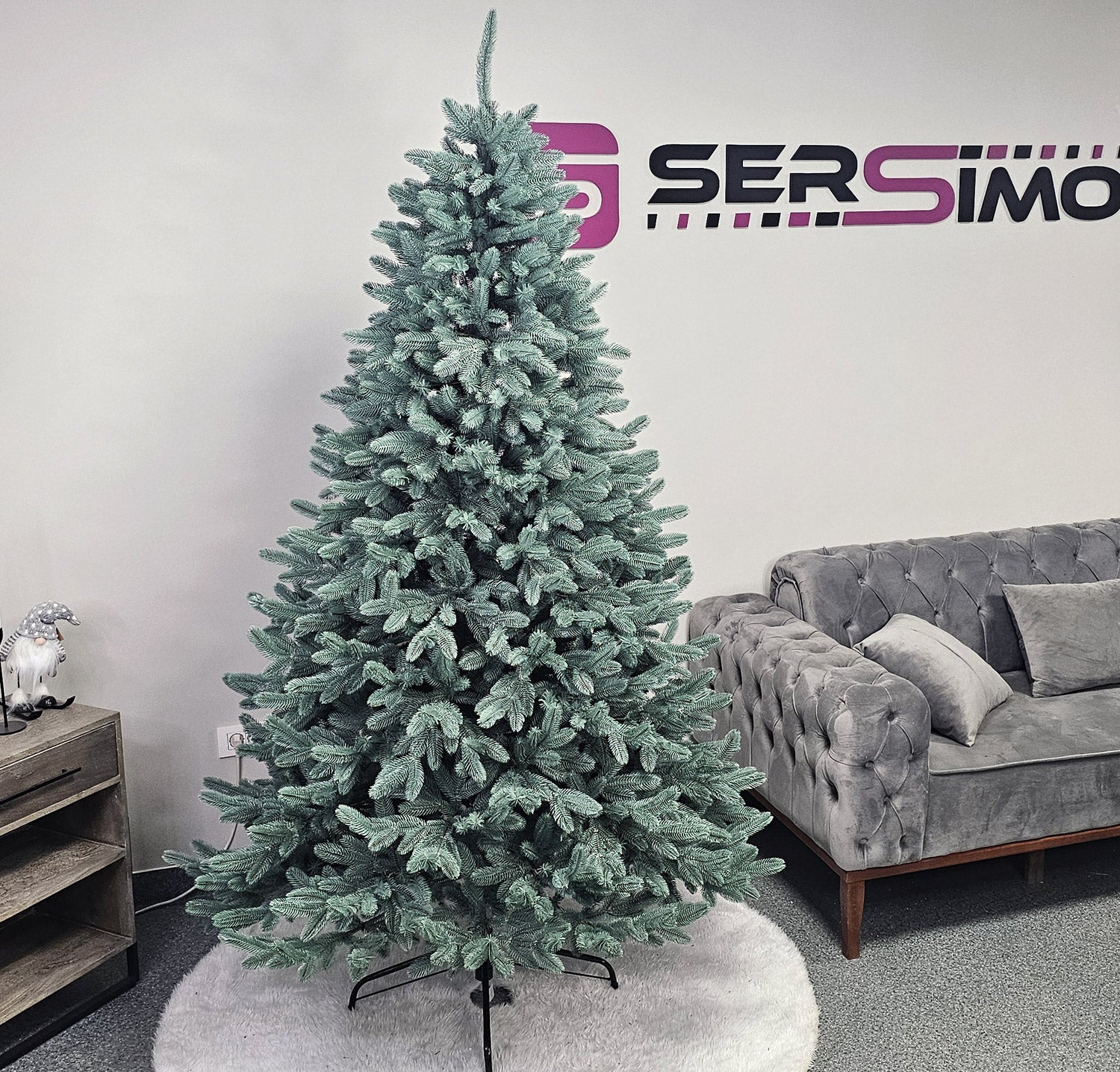 Brad artificial Christmas Deluxe by Sersimo, Laponia Select argintiu, integral 3D, 250cm