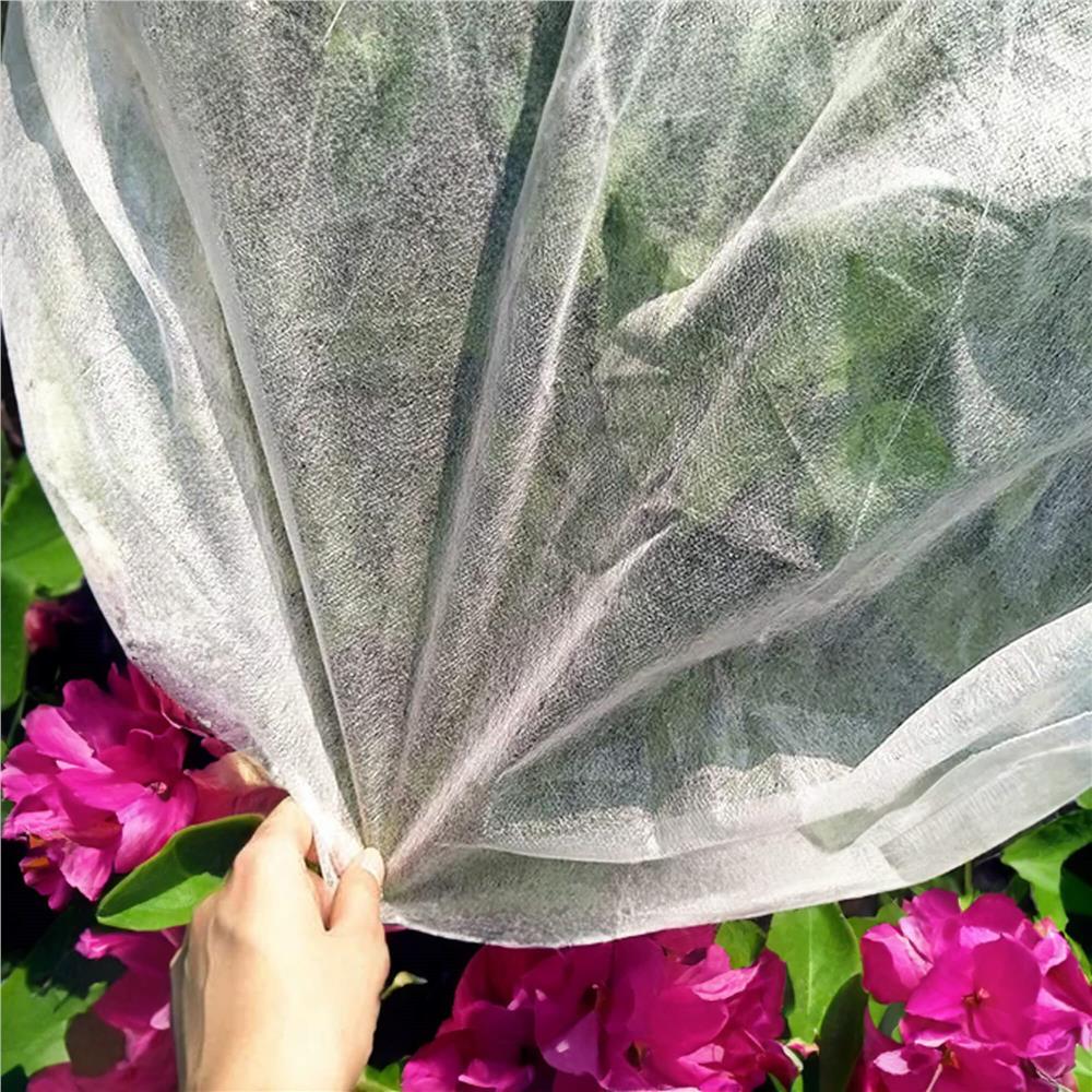 Folie agrotextil, mulcire, antiburuieni, filtru UV, 50 x 1.1metri, 70g/m2, alb