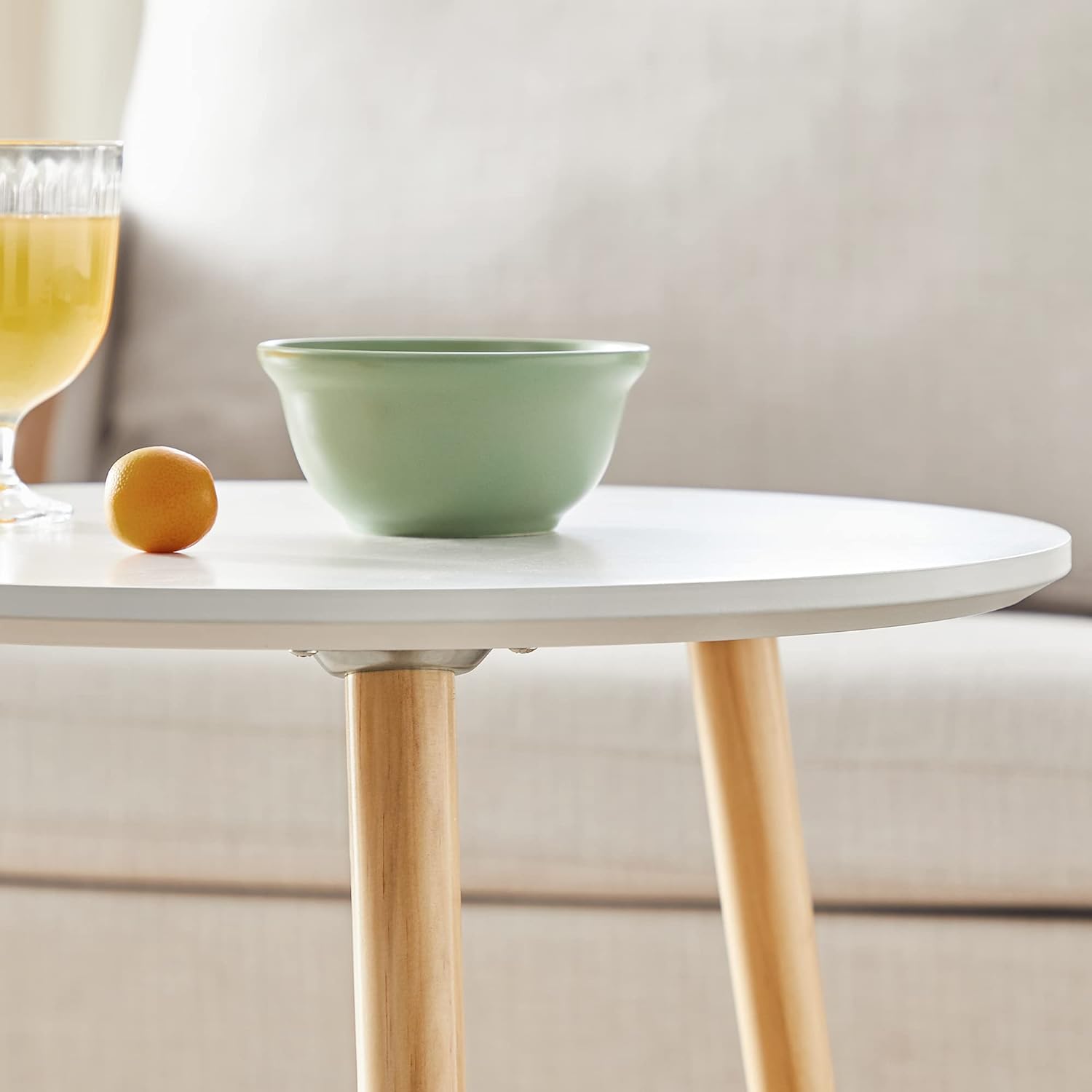 VASAGLE Masa de cafea, set de 2 bucati, picioare din lemn si blat MDF, design minimalist scandinav, 45x50cm si 35x35cm, alb