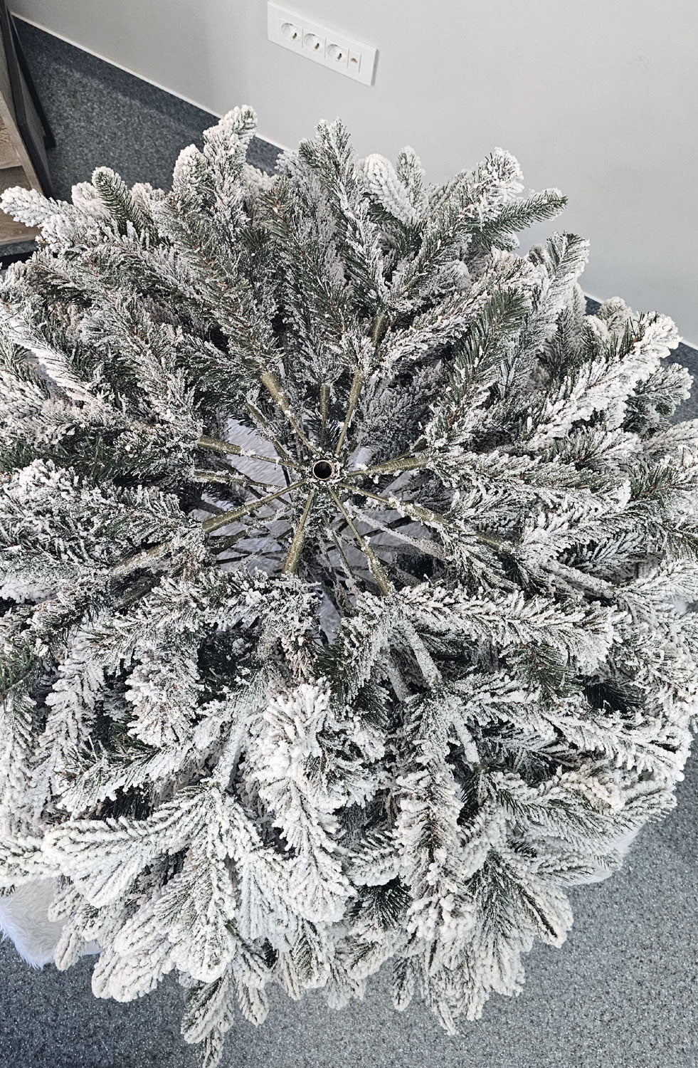 Brad artificial Christmas Deluxe by Sersimo, Global nins, mix 2D+3D, 250cm