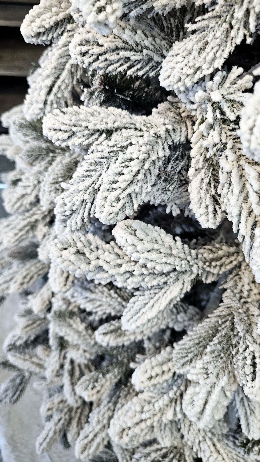 Brad artificial Christmas Deluxe by Sersimo, Global nins, mix 2D+3D, 210cm
