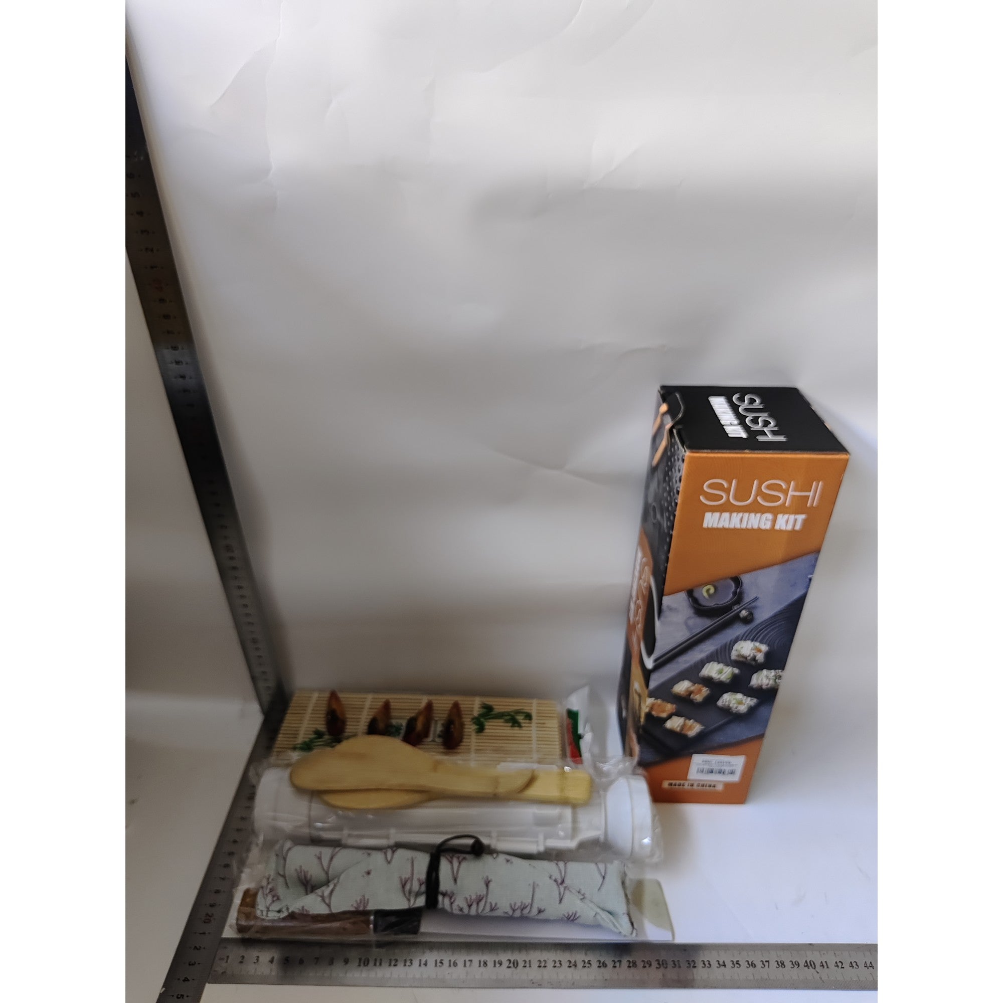 Set Ustensile pentru Sushi, Set din 15 Accesorii pentru Sushi, Set pentru Sushi HOME MADE, Cutit Inclus, Forme, Betisoare, Multicolor