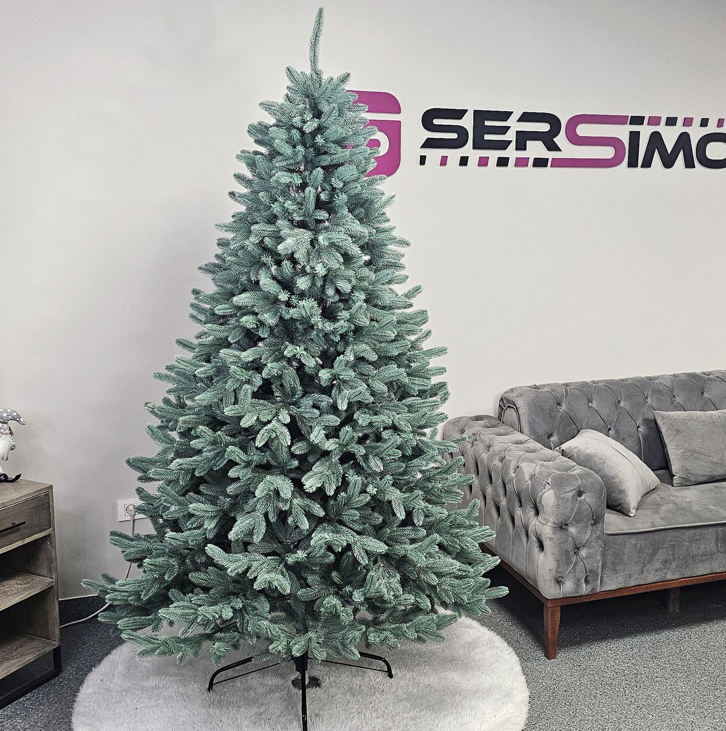 Brad artificial Christmas Deluxe by Sersimo, Laponia Select argintiu, integral 3D, 210cm